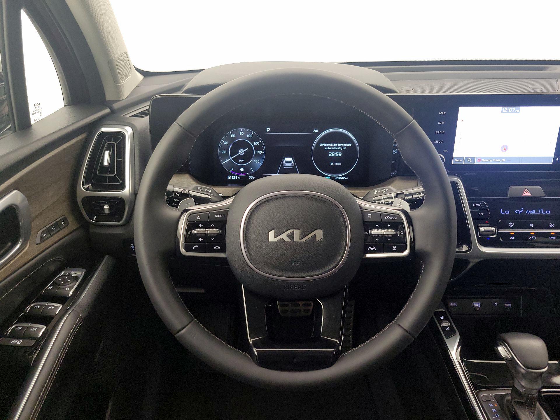 Thumbnail: 2023 Kia Sorento - 10