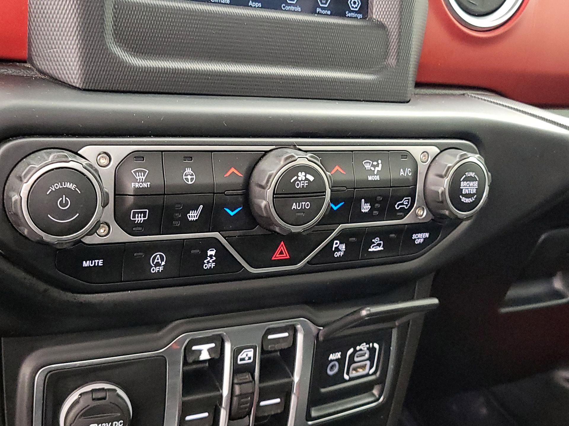 Thumbnail: 2020 Jeep Gladiator - 16