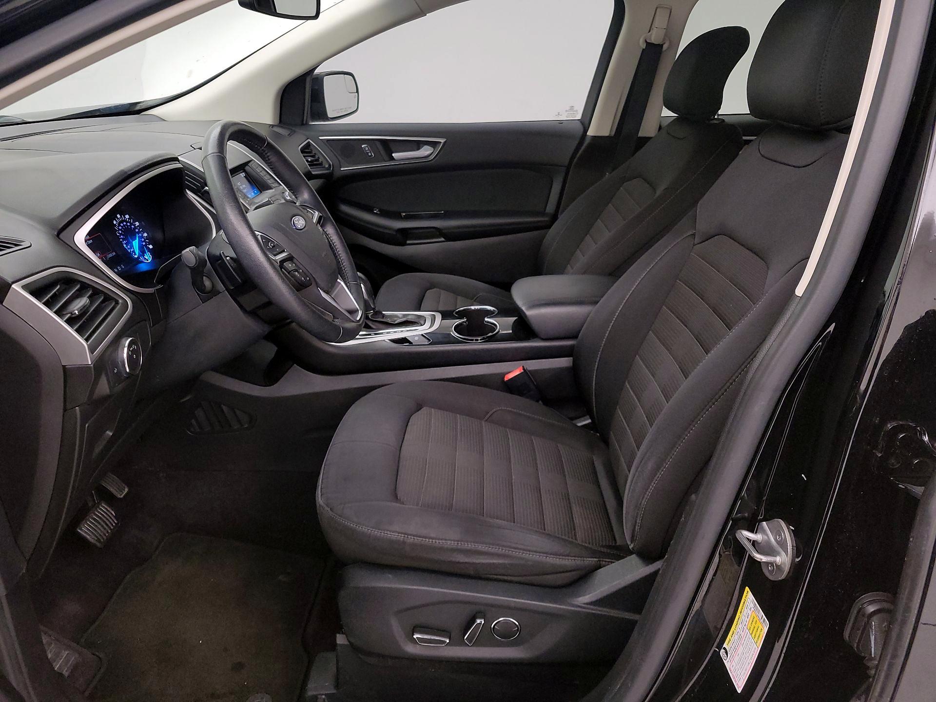 Thumbnail: 2016 Ford Edge - 11