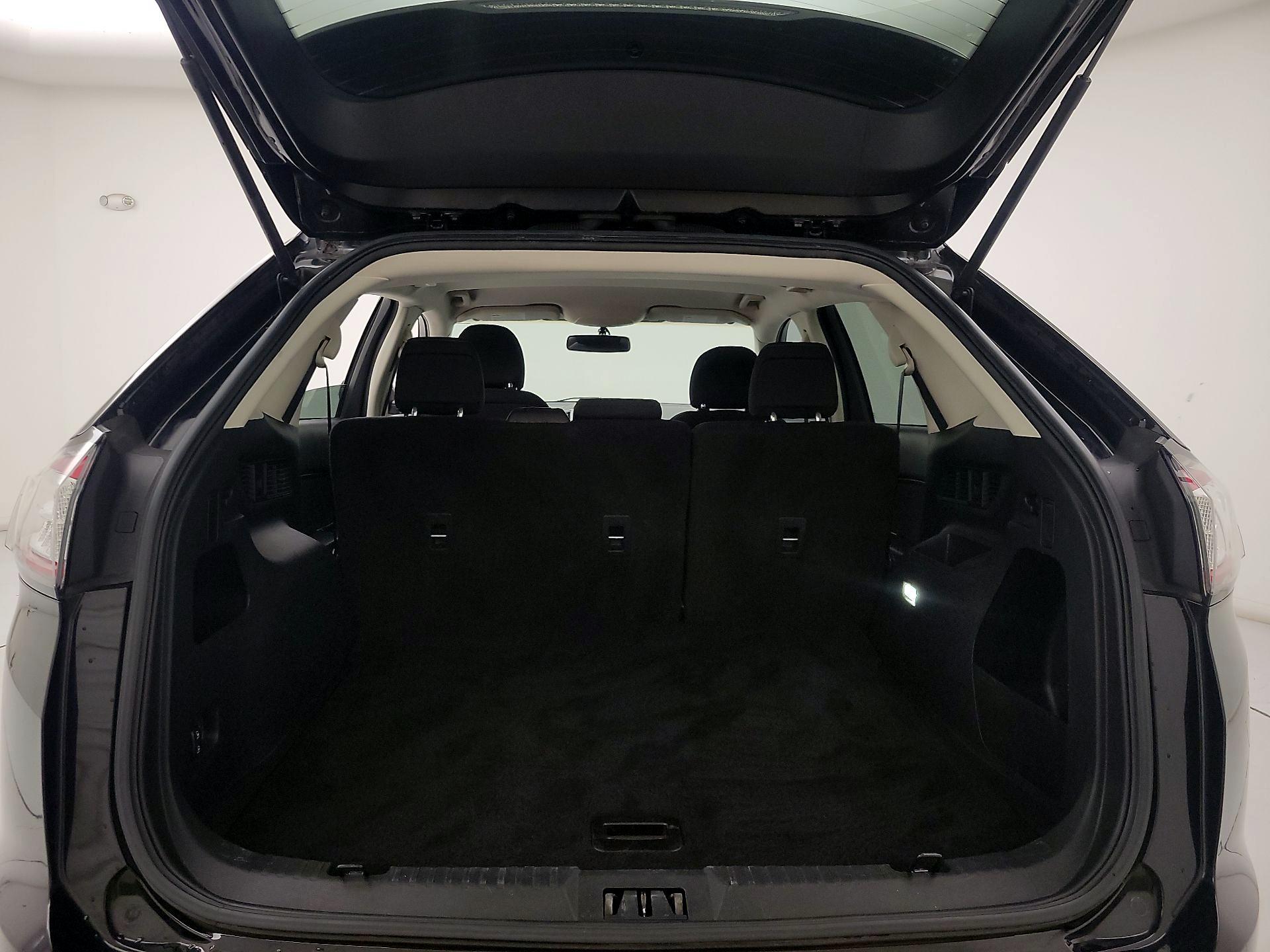 Thumbnail: 2016 Ford Edge - 19
