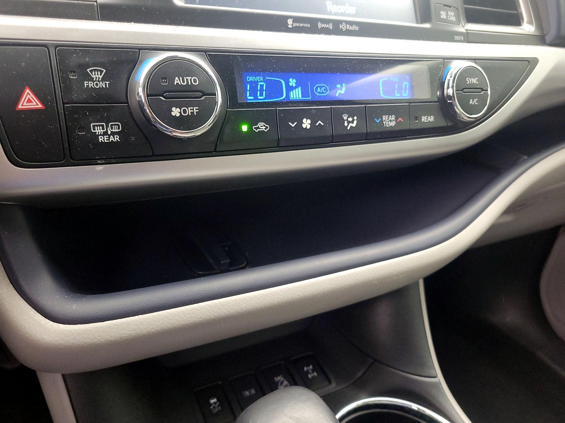 Thumbnail: 2017 Toyota Highlander - 16