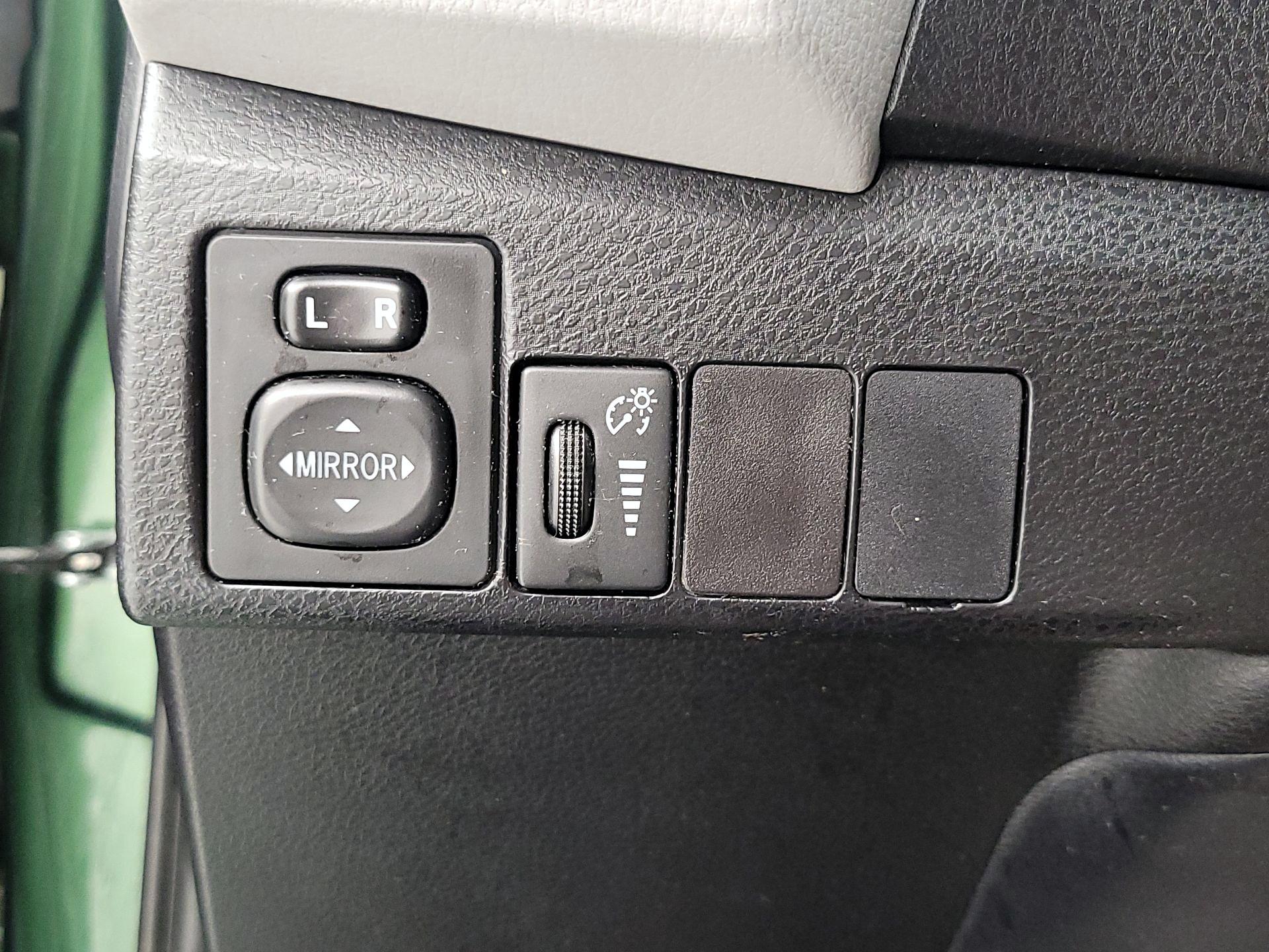 Thumbnail: 2015 Toyota Corolla - 13