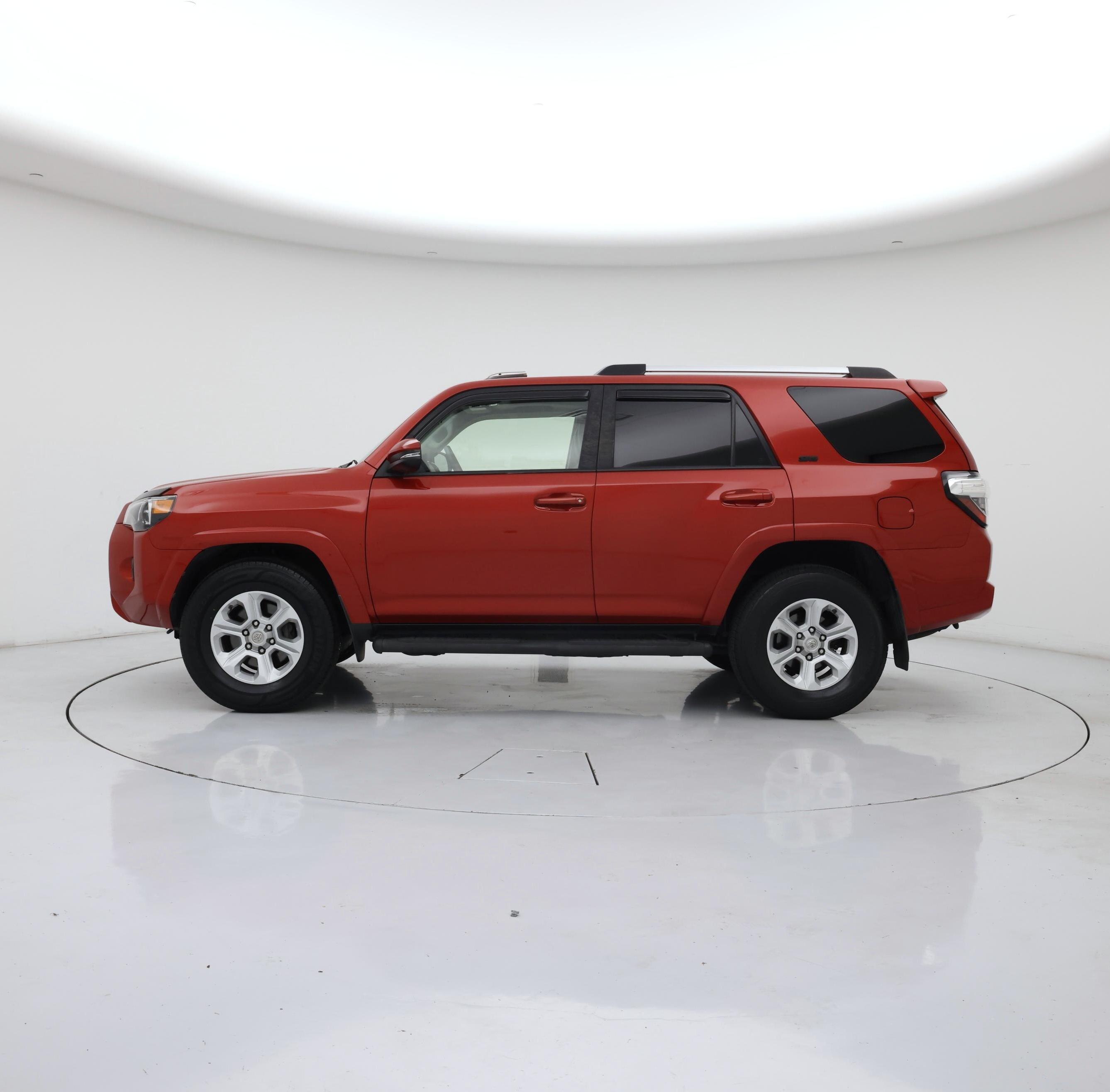 Thumbnail: 2019 Toyota 4Runner - 3