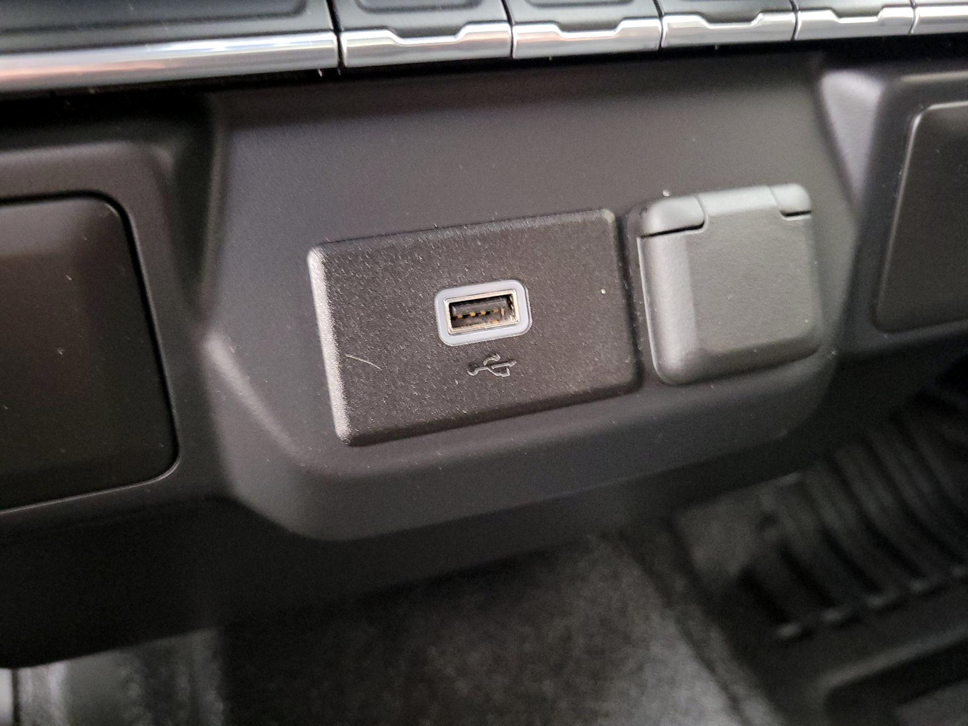 Thumbnail: 2019 Chevrolet Silverado 1500 - 18