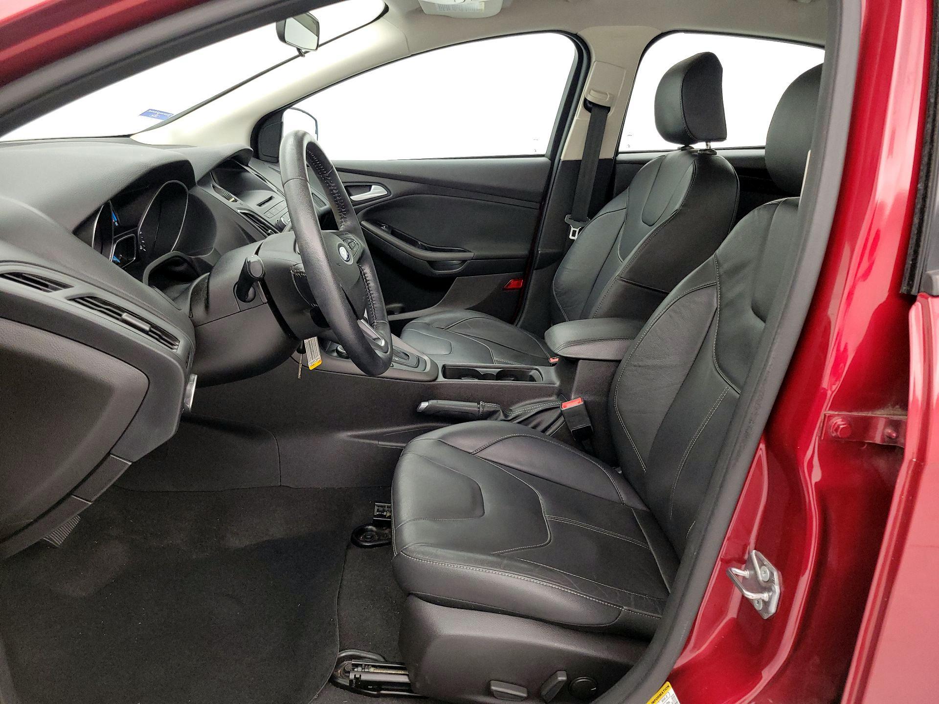 Thumbnail: 2015 Ford Focus - 11