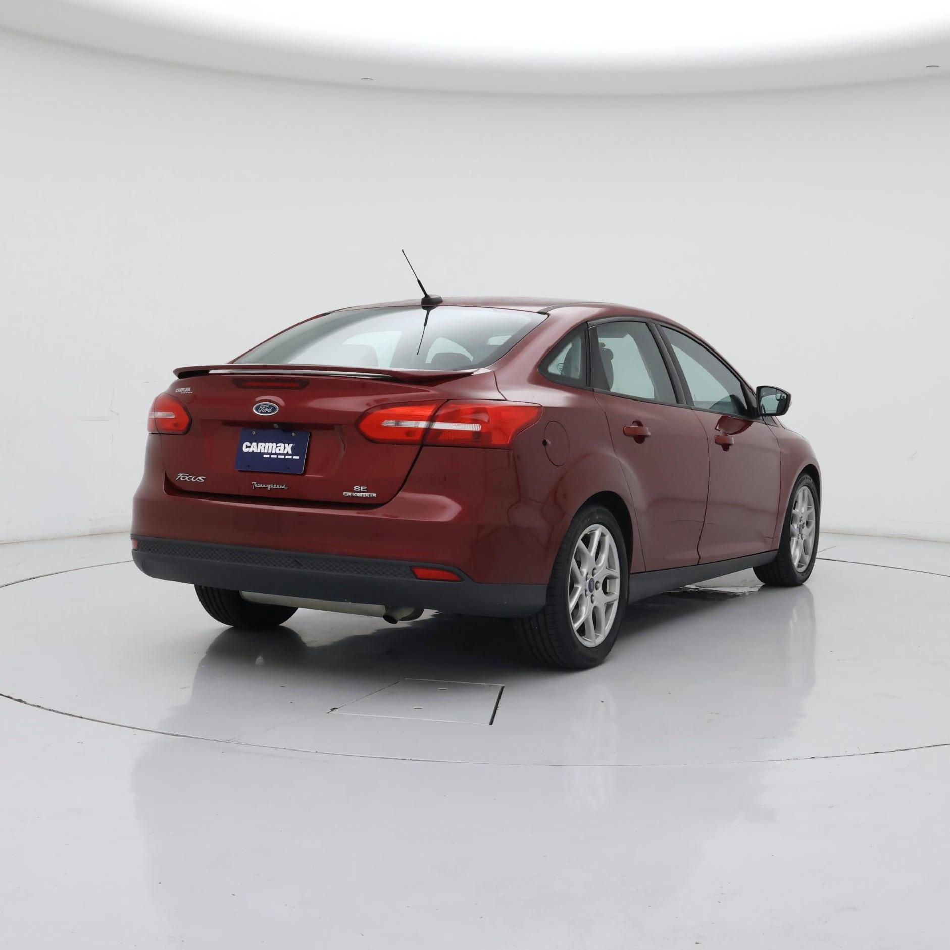 Thumbnail: 2015 Ford Focus - 8