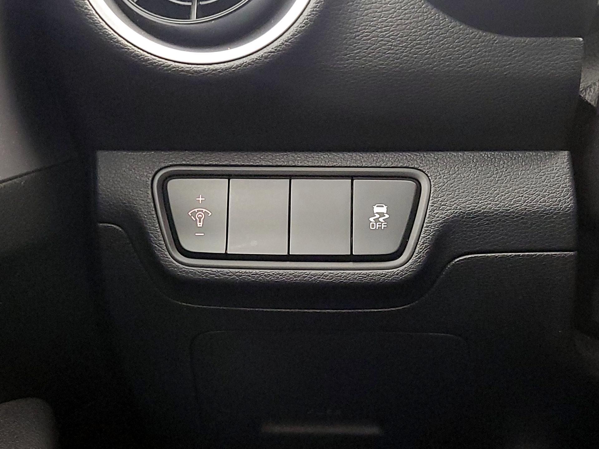 Thumbnail: 2022 Kia Forte - 13