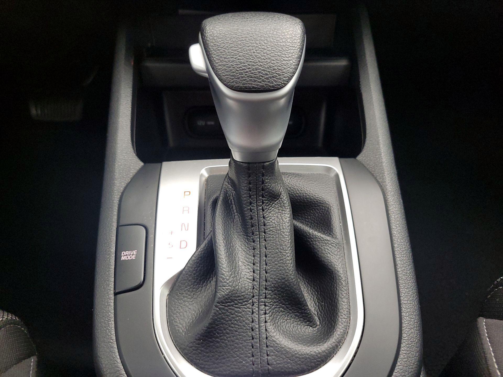 Thumbnail: 2022 Kia Forte - 17