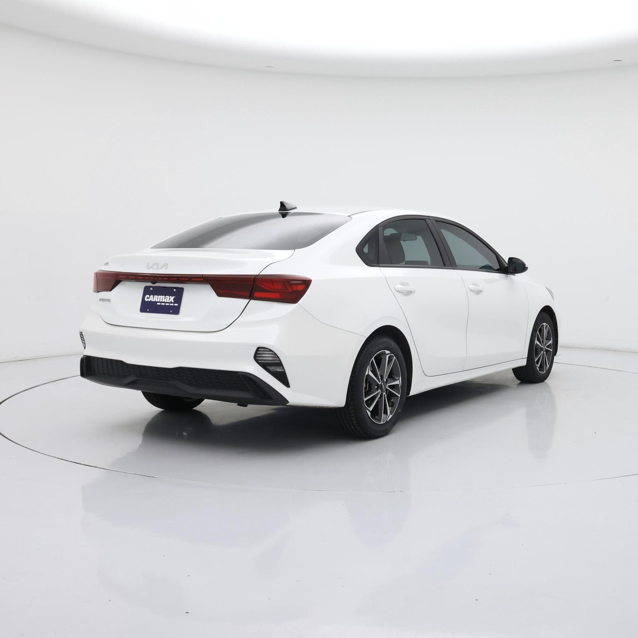 Thumbnail: 2022 Kia Forte - 8