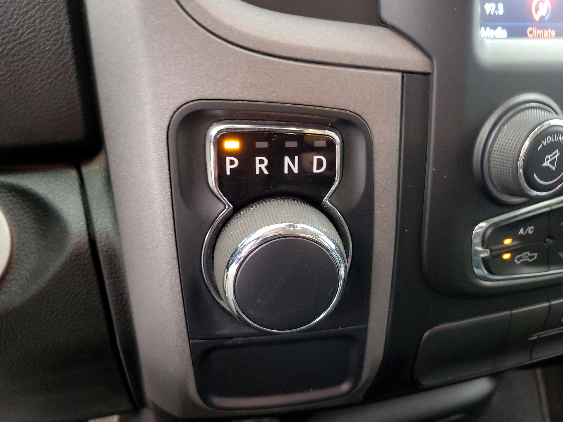 Thumbnail: 2021 RAM 1500 Classic - 17