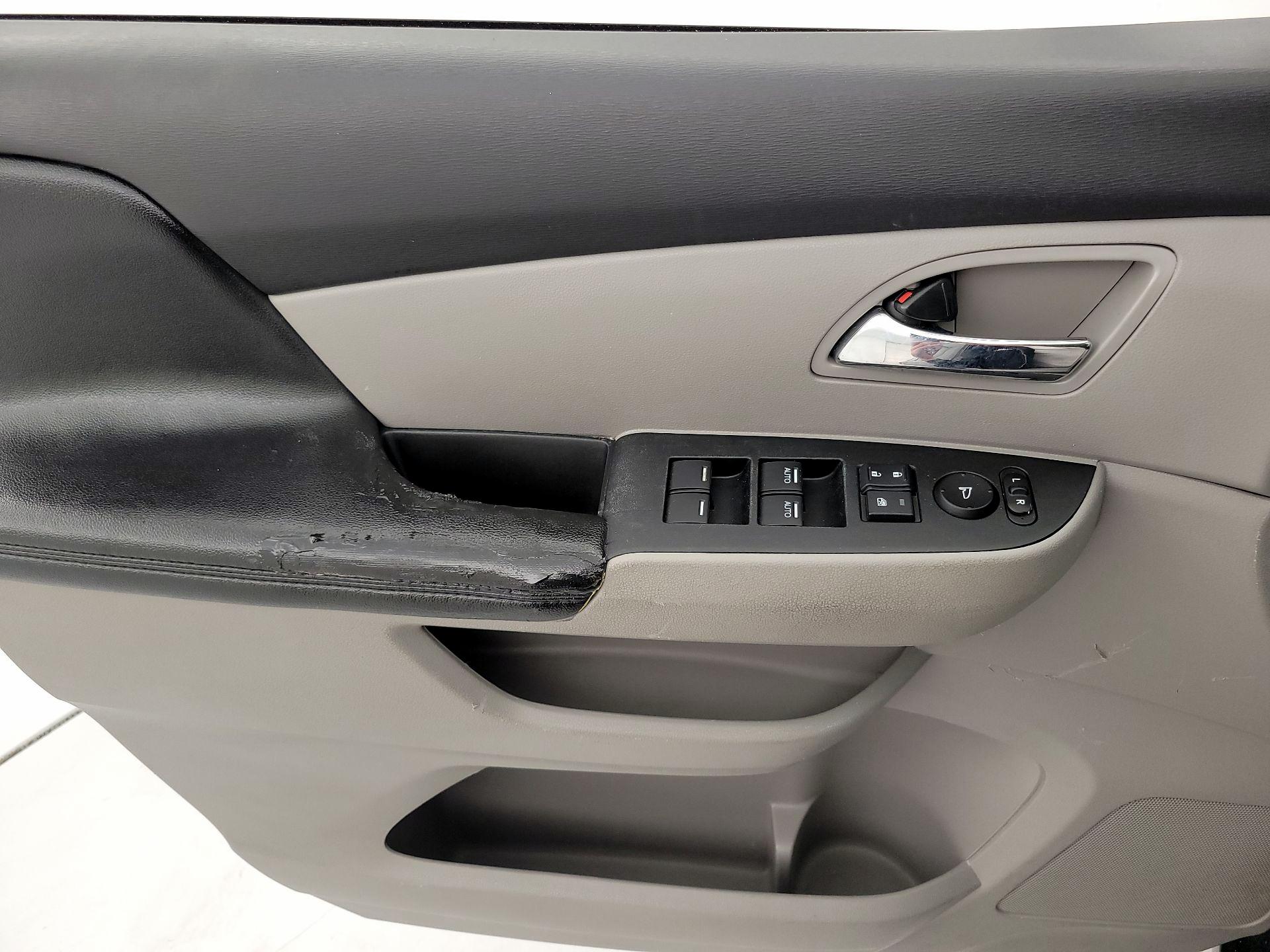 Thumbnail: 2016 Honda Odyssey - 12