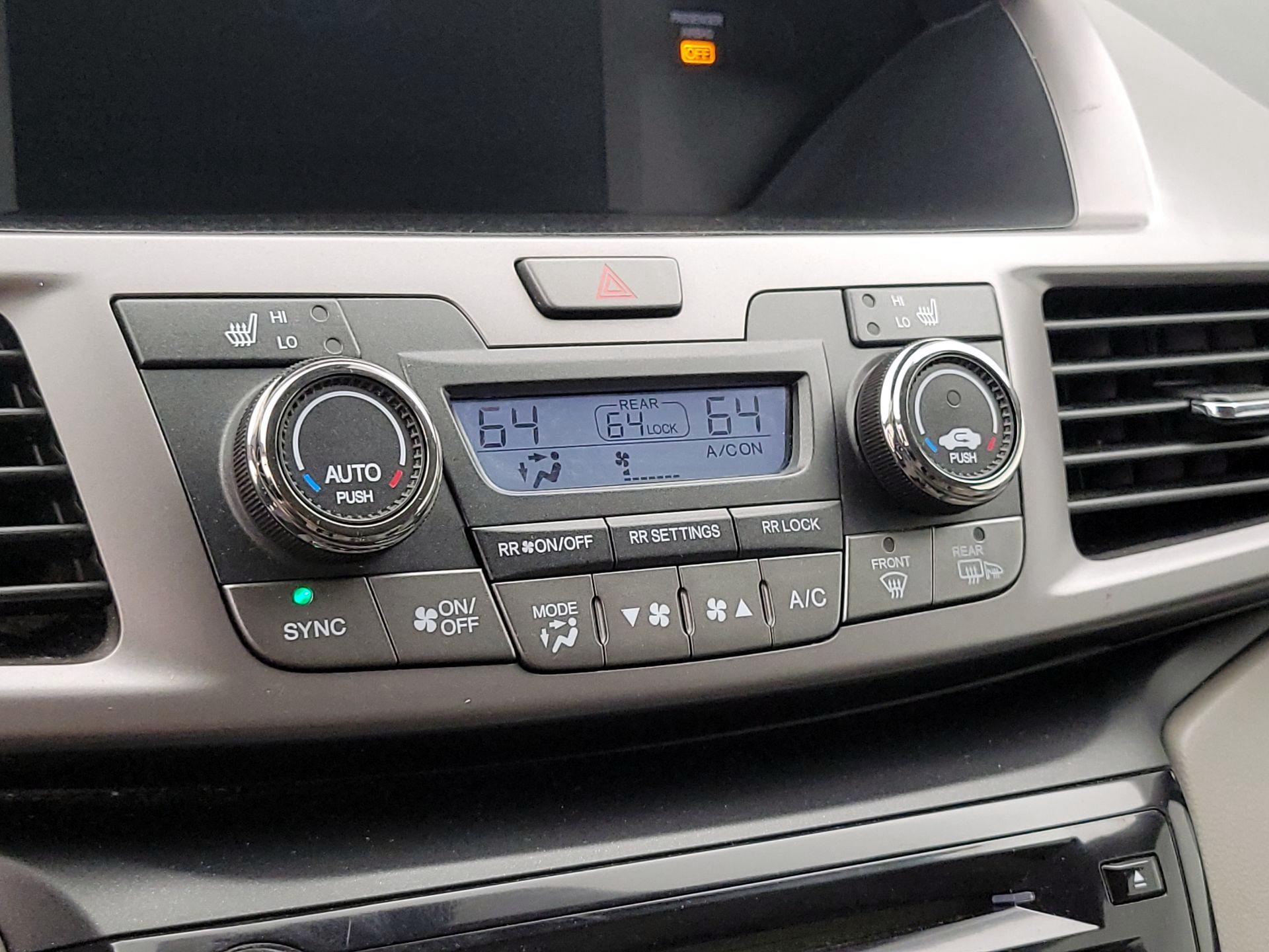 Thumbnail: 2016 Honda Odyssey - 16