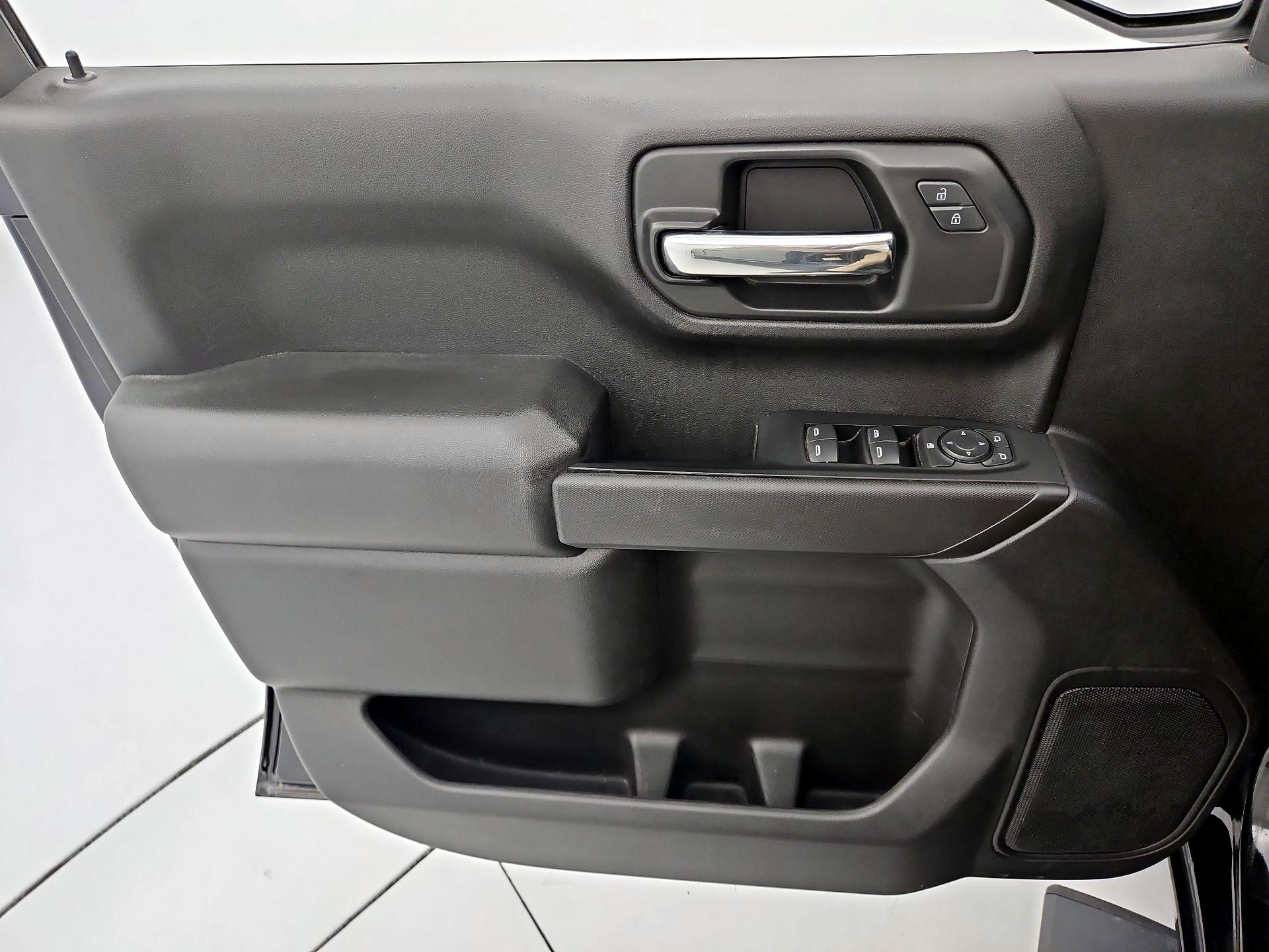 Thumbnail: 2021 Chevrolet Silverado 1500 - 12