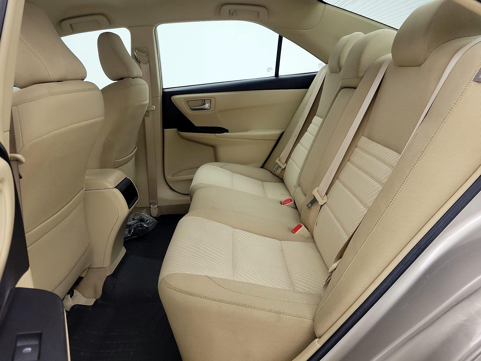 Thumbnail: 2016 Toyota Camry - 19