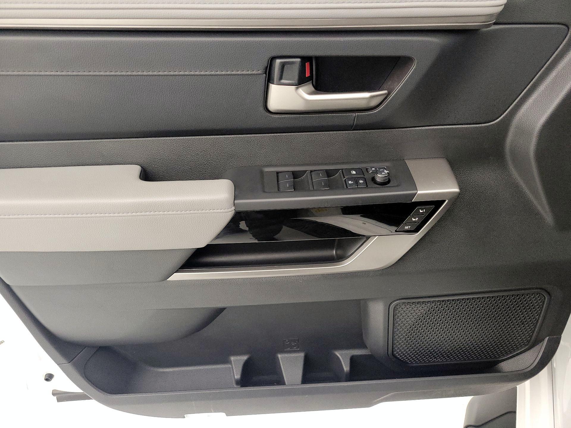 Thumbnail: 2025 Toyota Tundra - 12