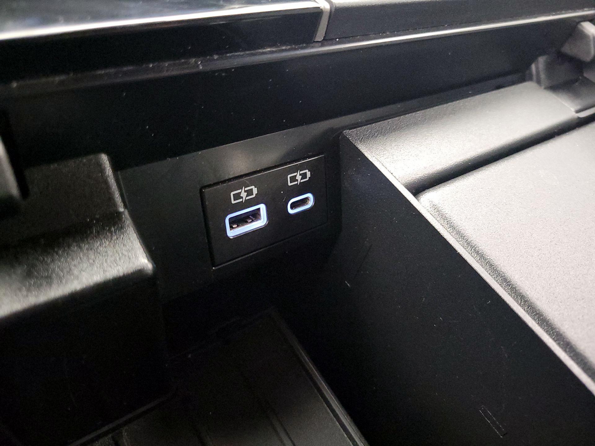 Thumbnail: 2025 Toyota Tundra - 18