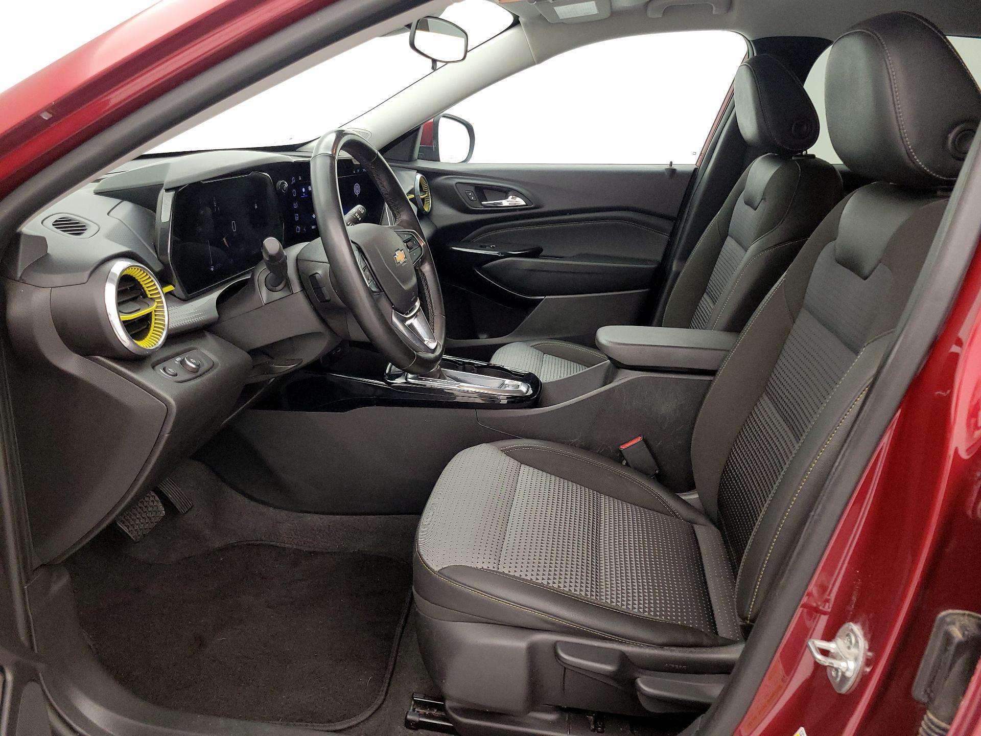 Thumbnail: 2025 Chevrolet Trax - 11
