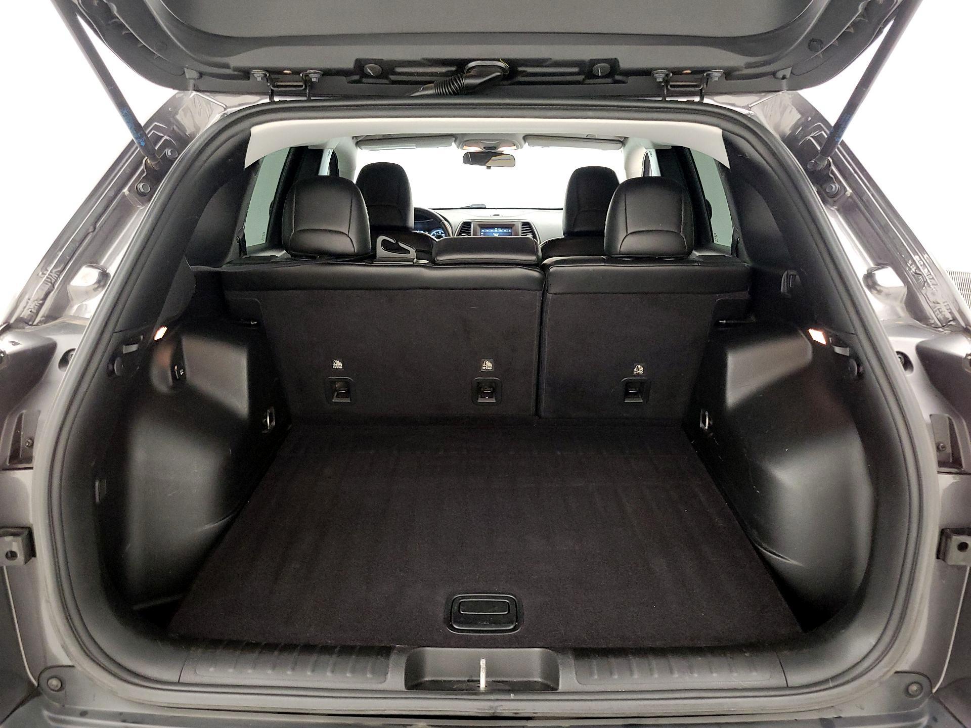 Thumbnail: 2019 Jeep Cherokee - 20