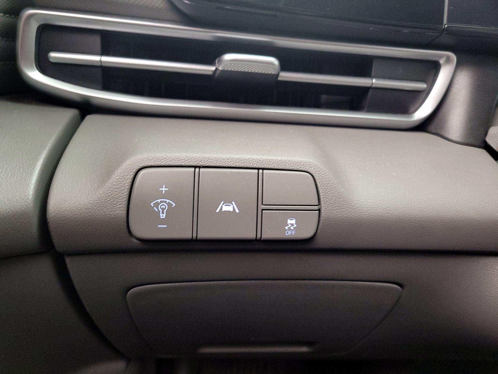 Thumbnail: 2023 Hyundai Elantra - 13