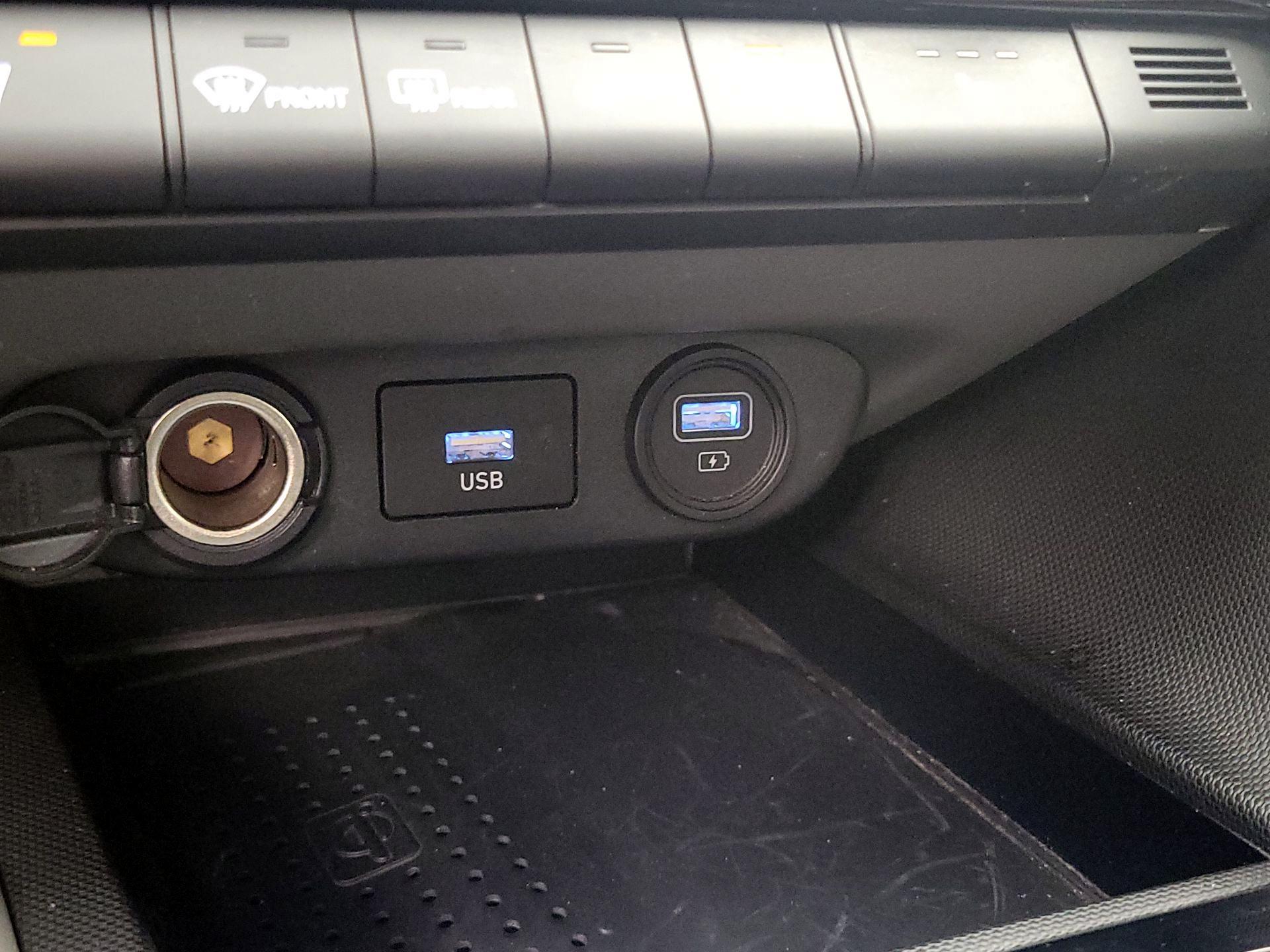 Thumbnail: 2023 Hyundai Elantra - 19