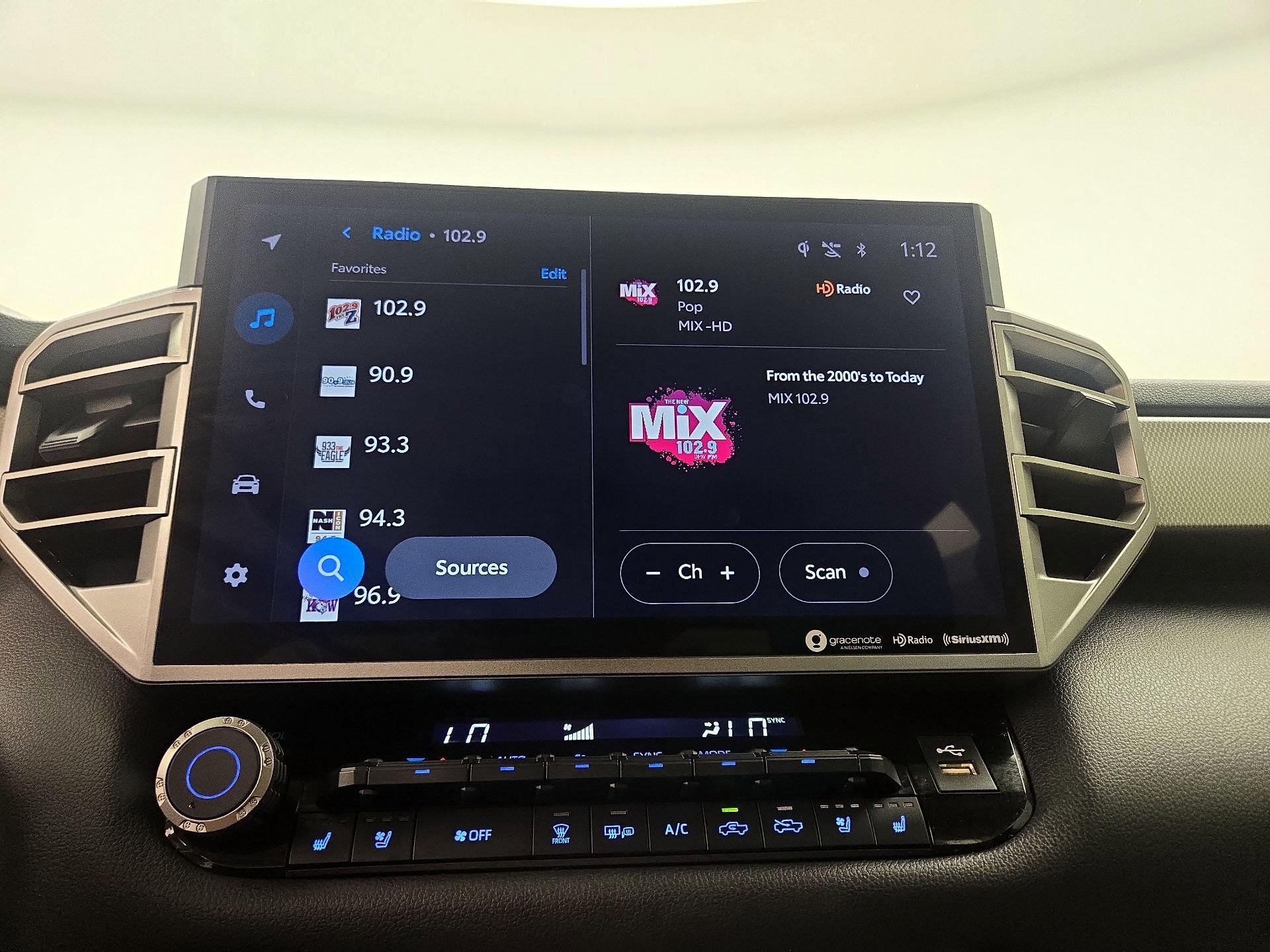 Thumbnail: 2023 Toyota Tundra - 15