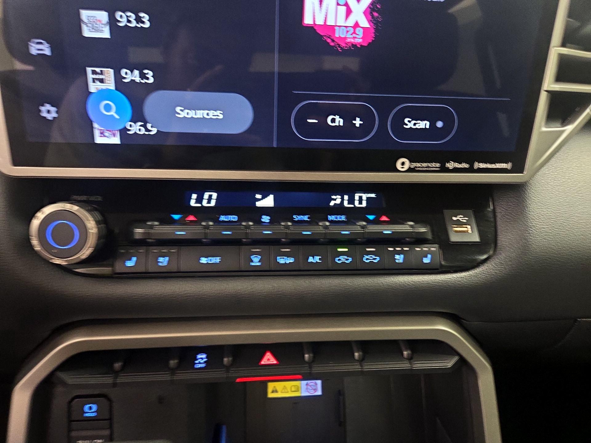 Thumbnail: 2023 Toyota Tundra - 16