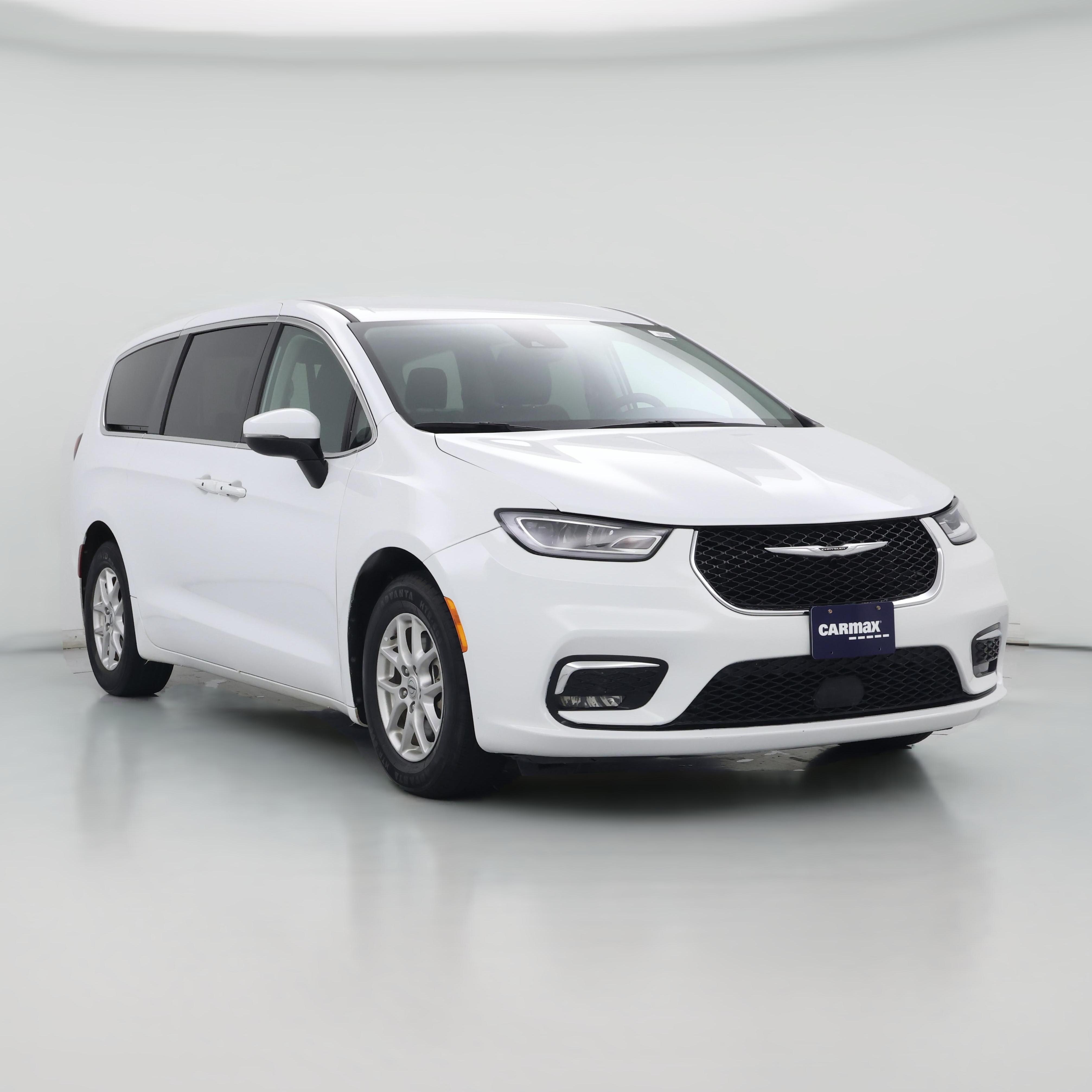 Thumbnail: 2023 Chrysler Pacifica - 1