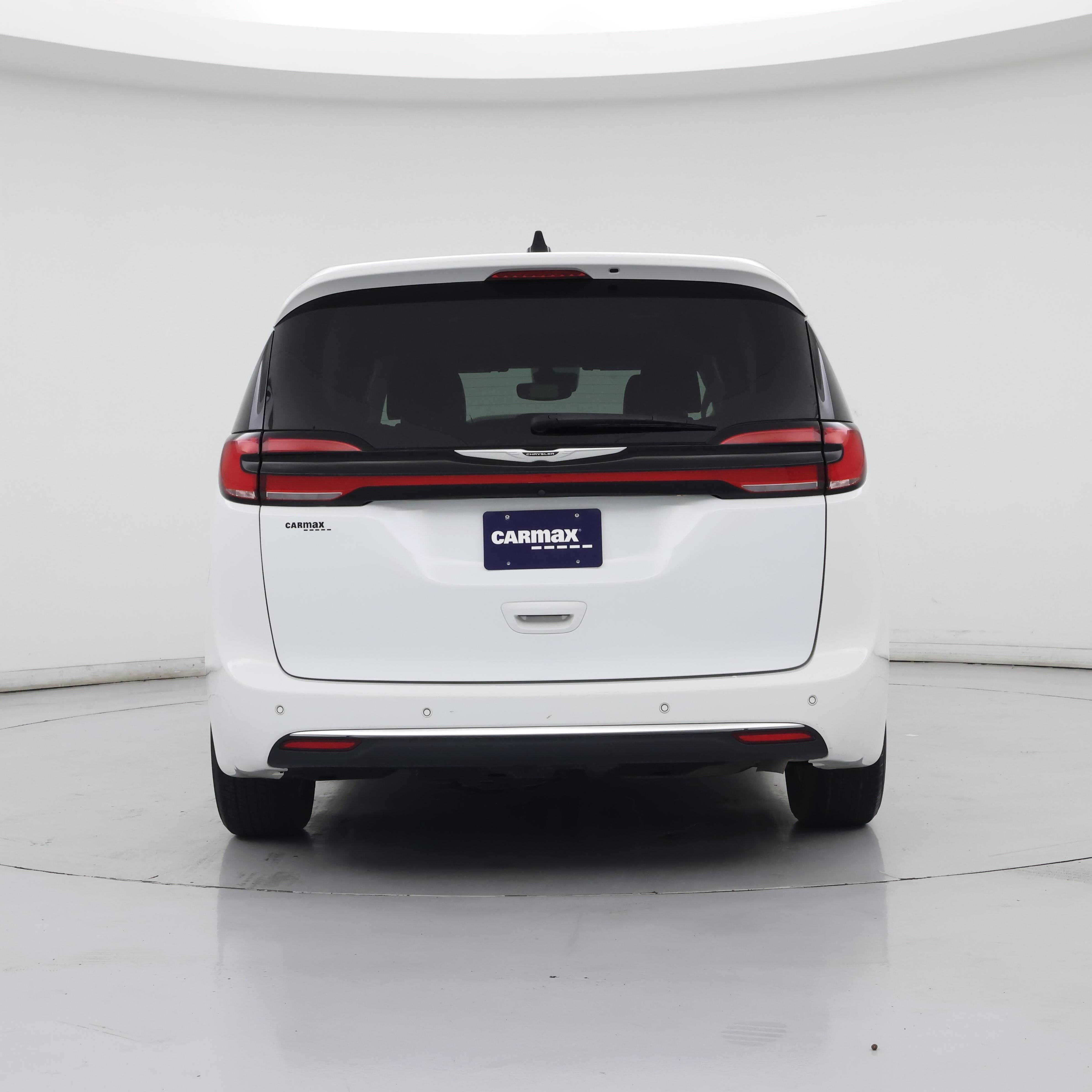 Thumbnail: 2023 Chrysler Pacifica - 6