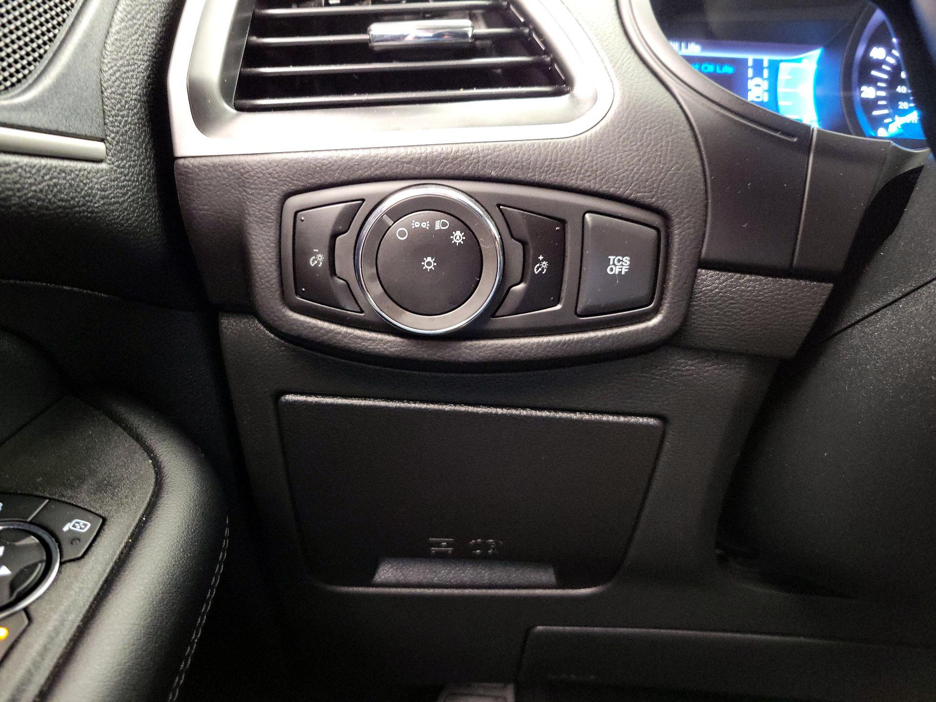 Thumbnail: 2023 Ford Edge - 13