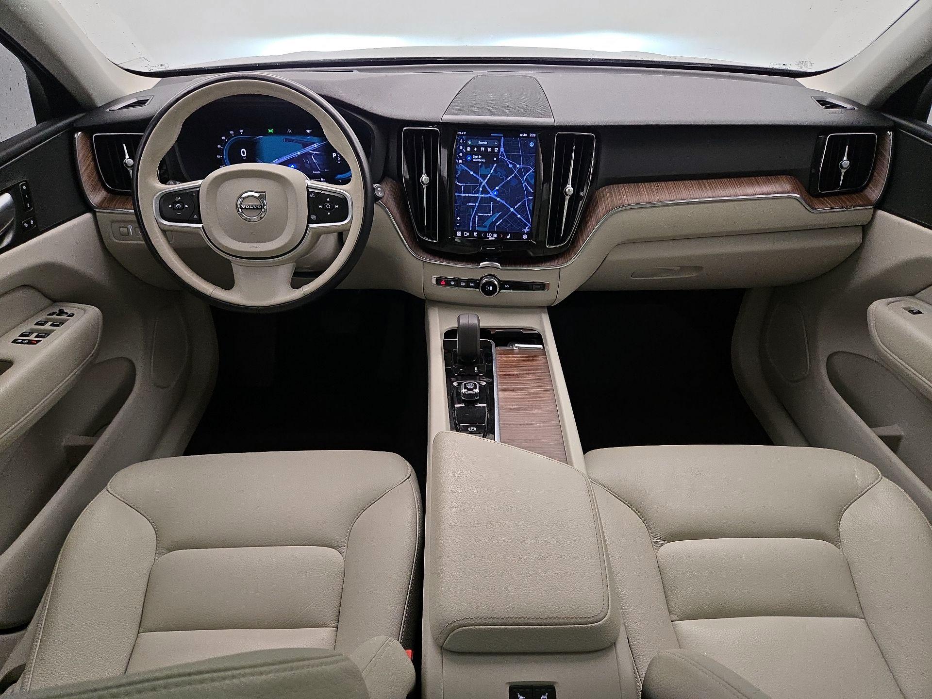 Thumbnail: 2022 Volvo XC60 - 9