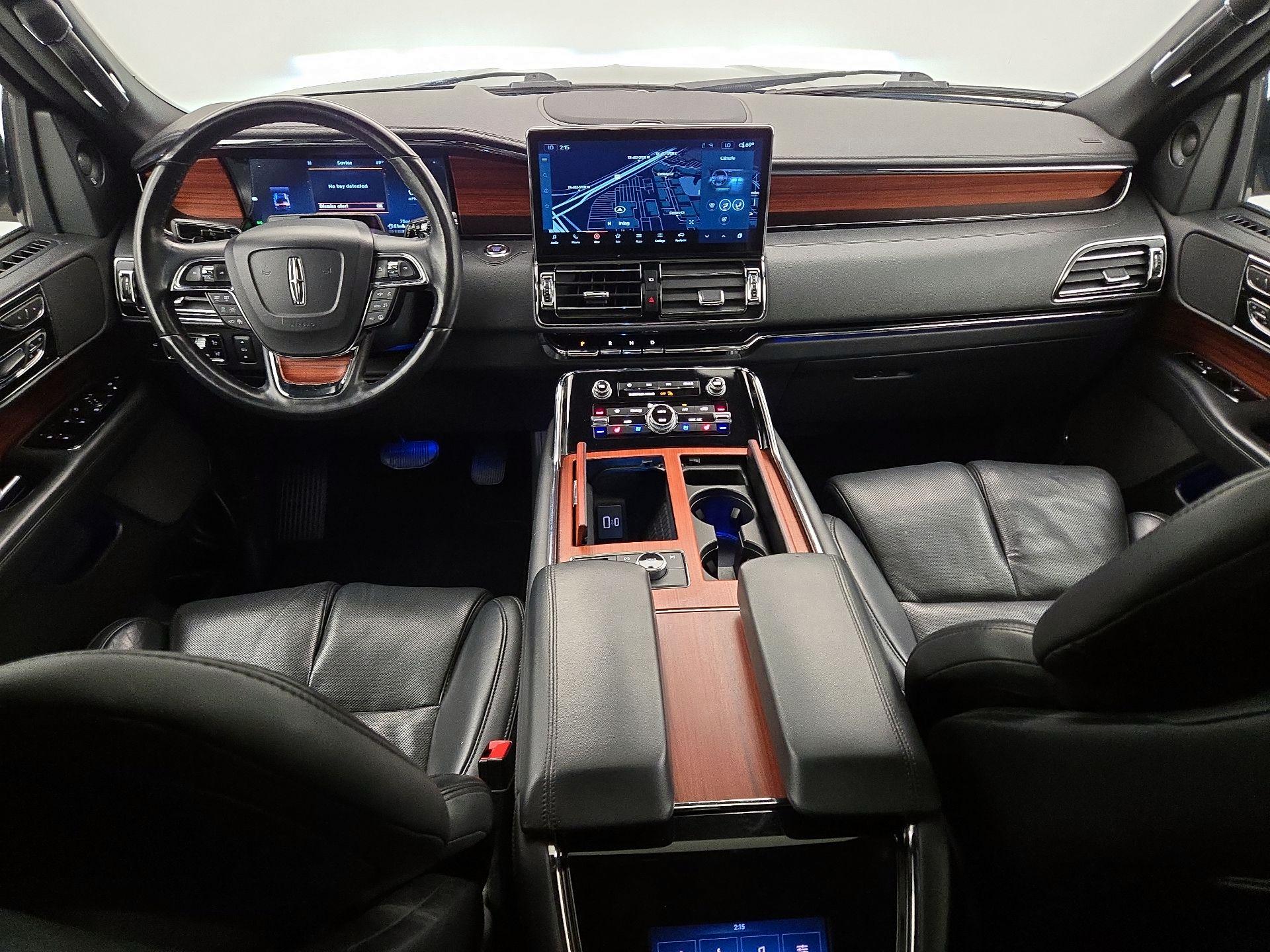 Thumbnail: 2024 Lincoln Navigator - 9