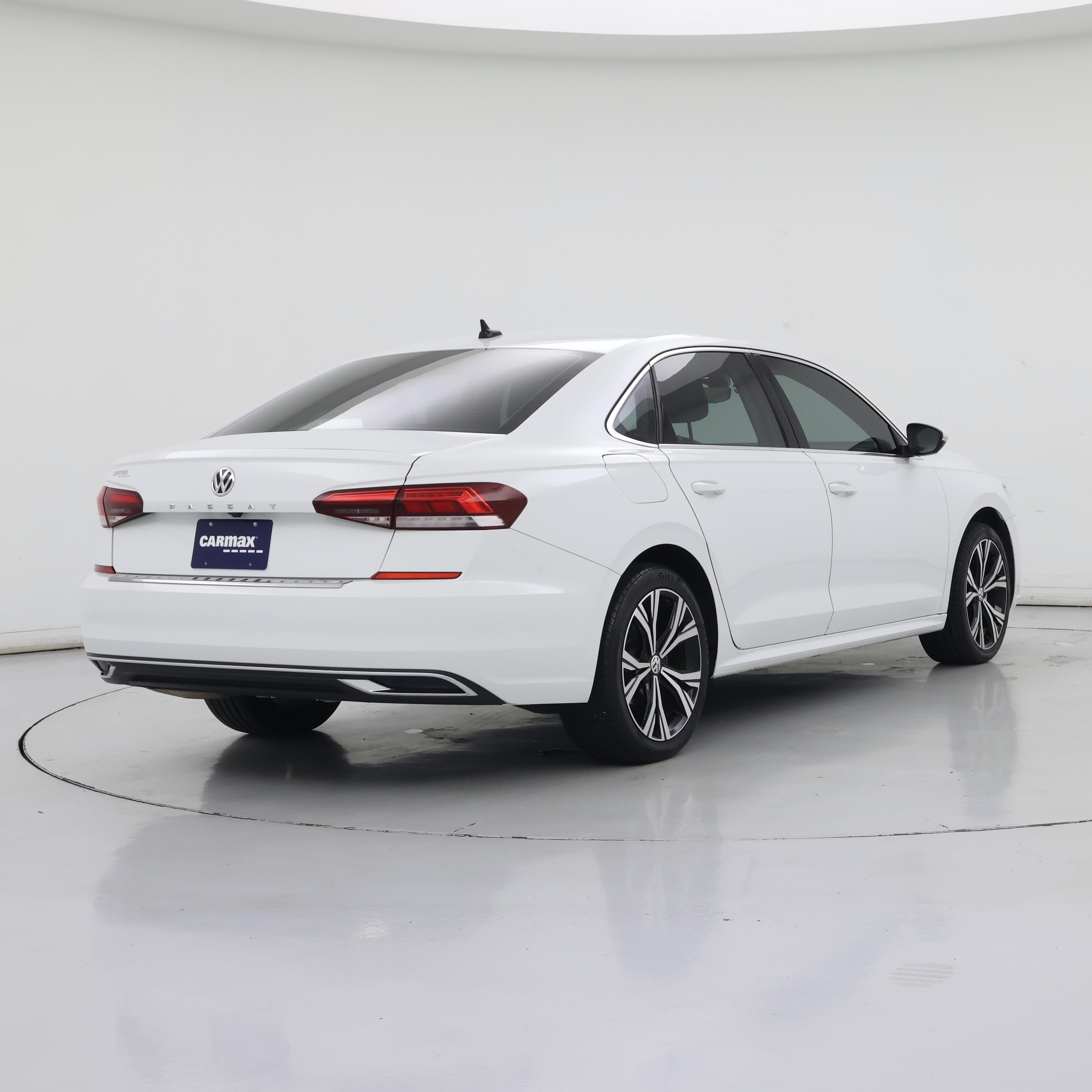 Thumbnail: 2022 Volkswagen Passat - 8