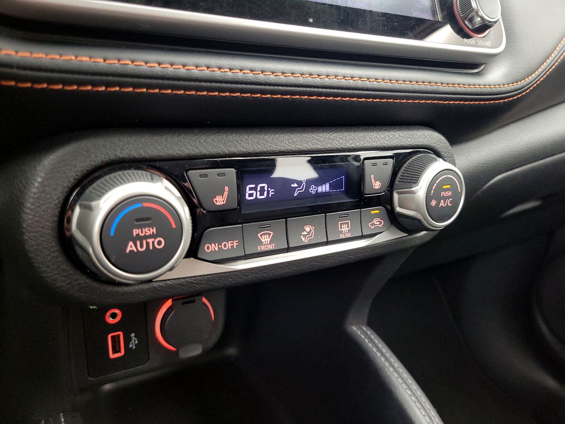 Thumbnail: 2019 Nissan Kicks - 16