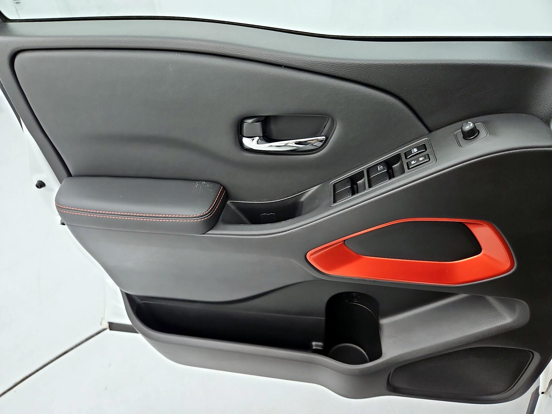 Thumbnail: 2022 Nissan Frontier - 12
