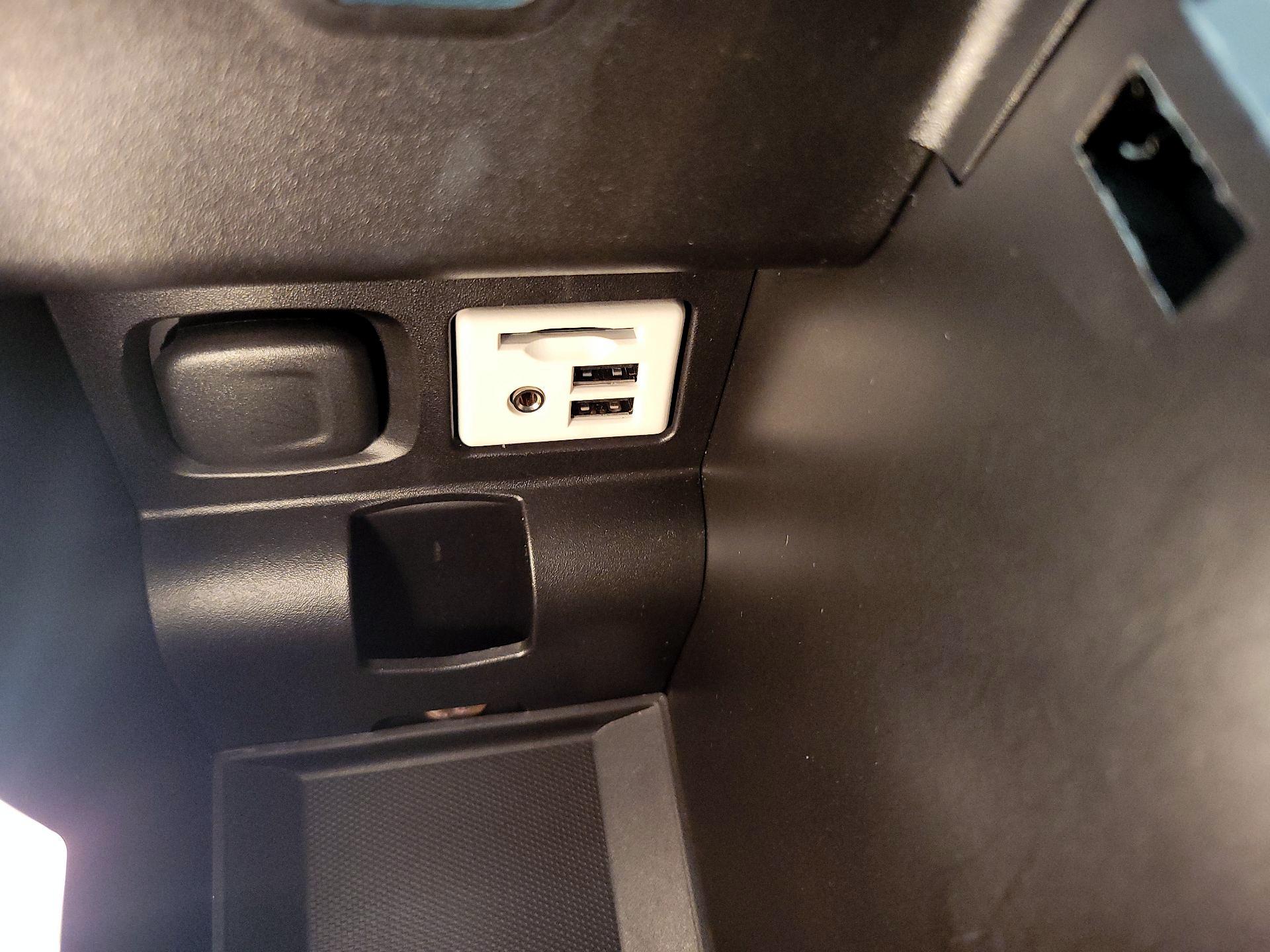 Thumbnail: 2015 Chevrolet Impala - 19