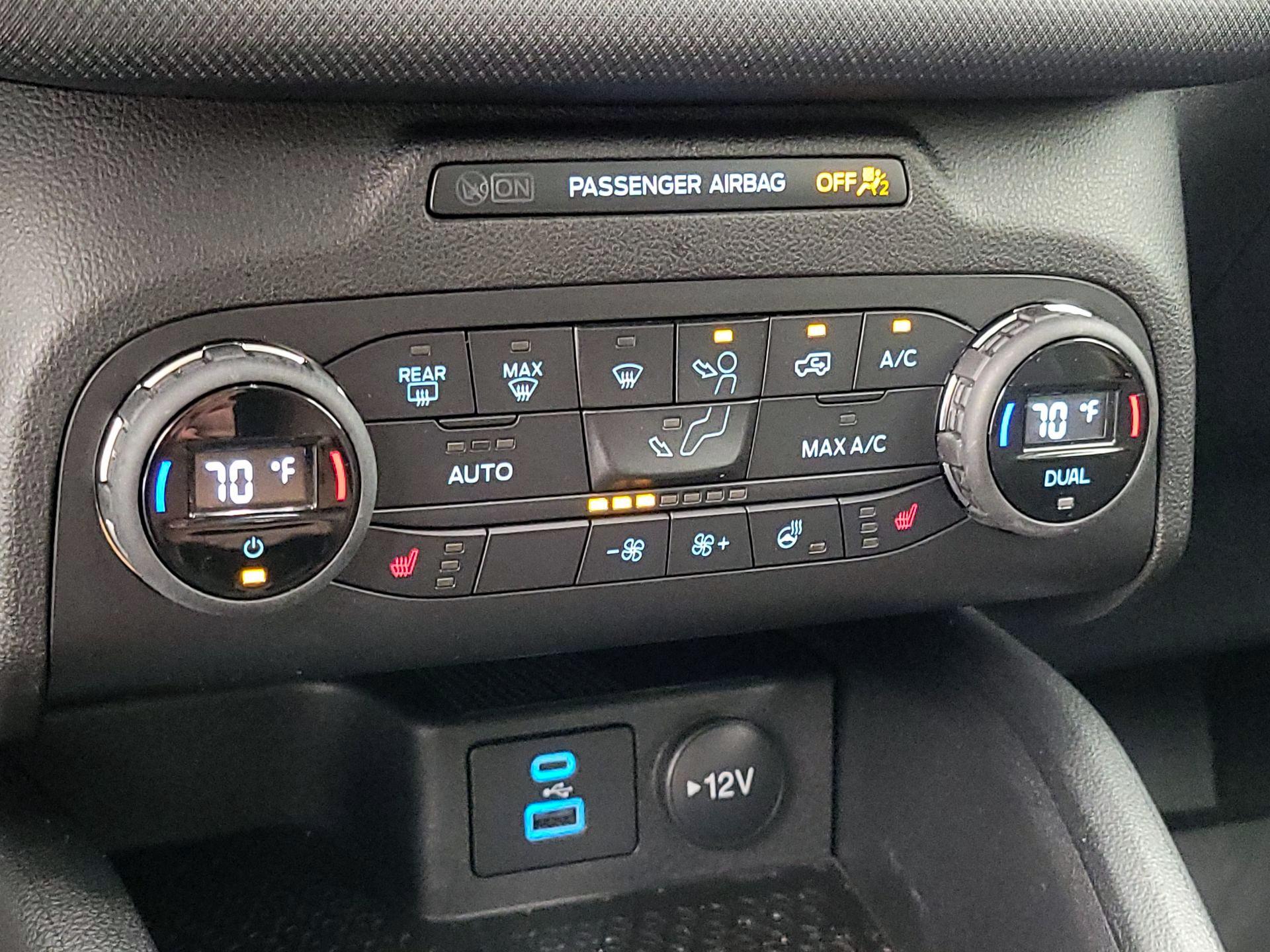 Thumbnail: 2021 Ford Bronco Sport - 16