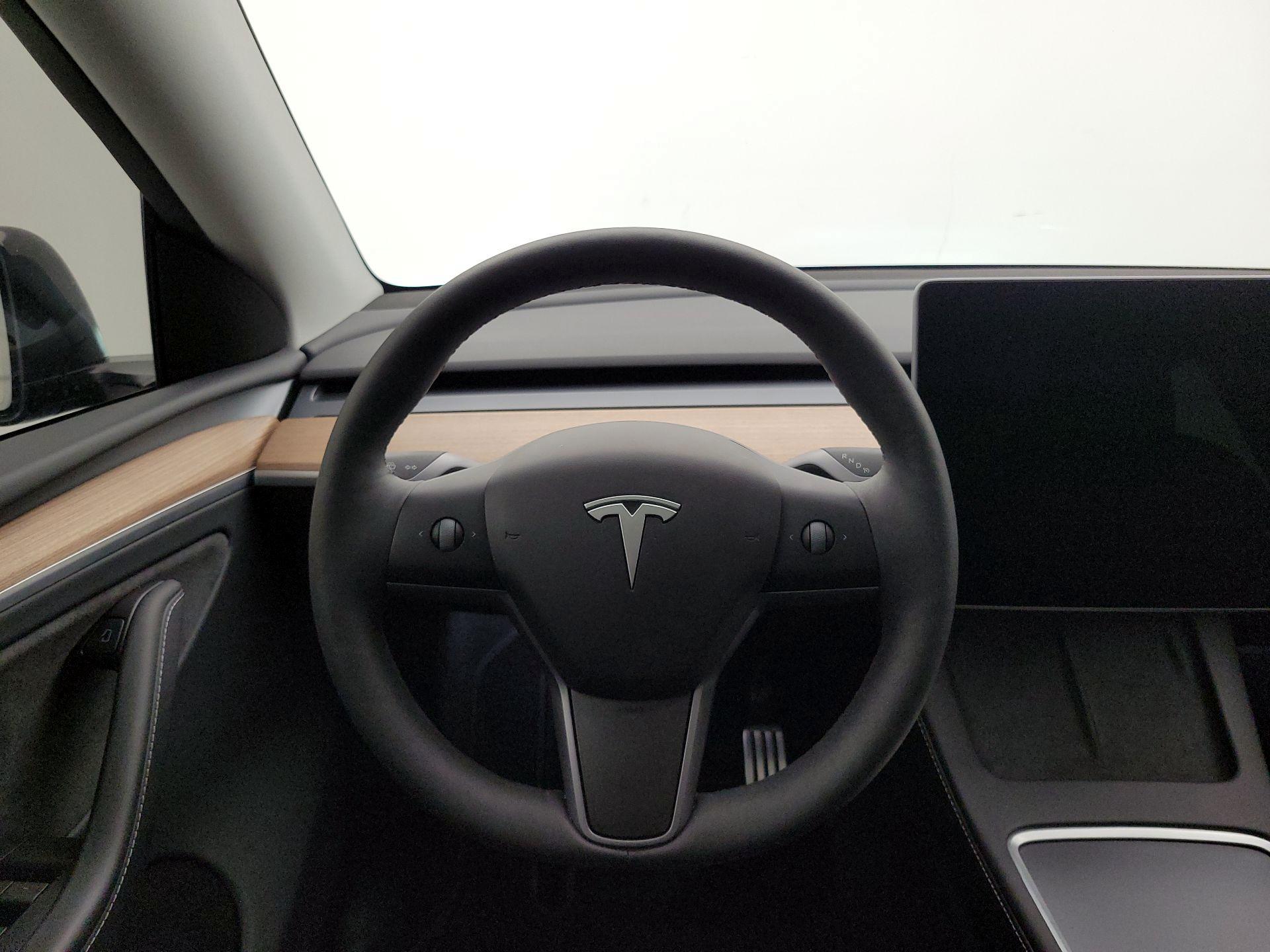 Thumbnail: 2024 Tesla Model Y - 10