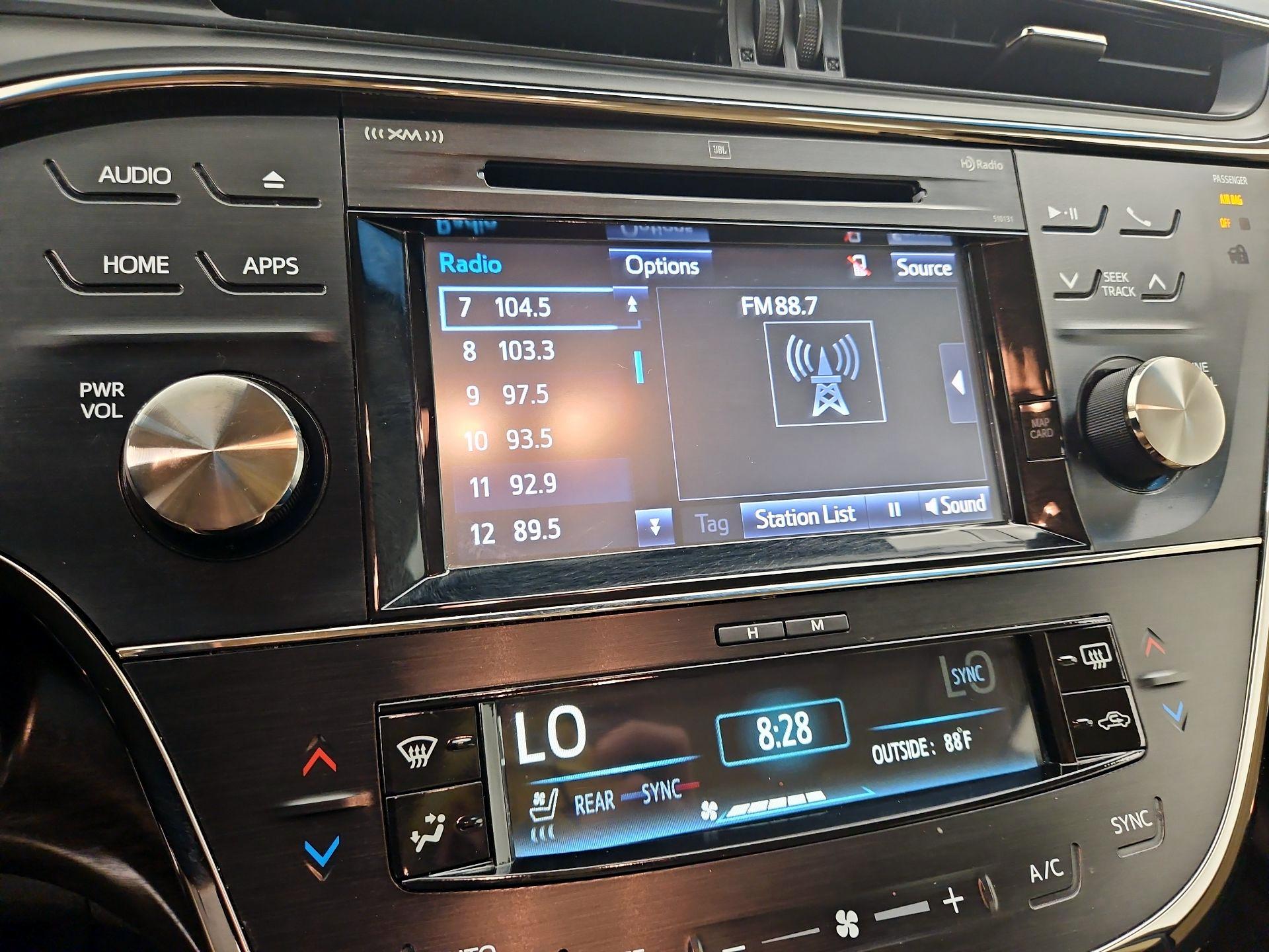 Thumbnail: 2016 Toyota Avalon - 16