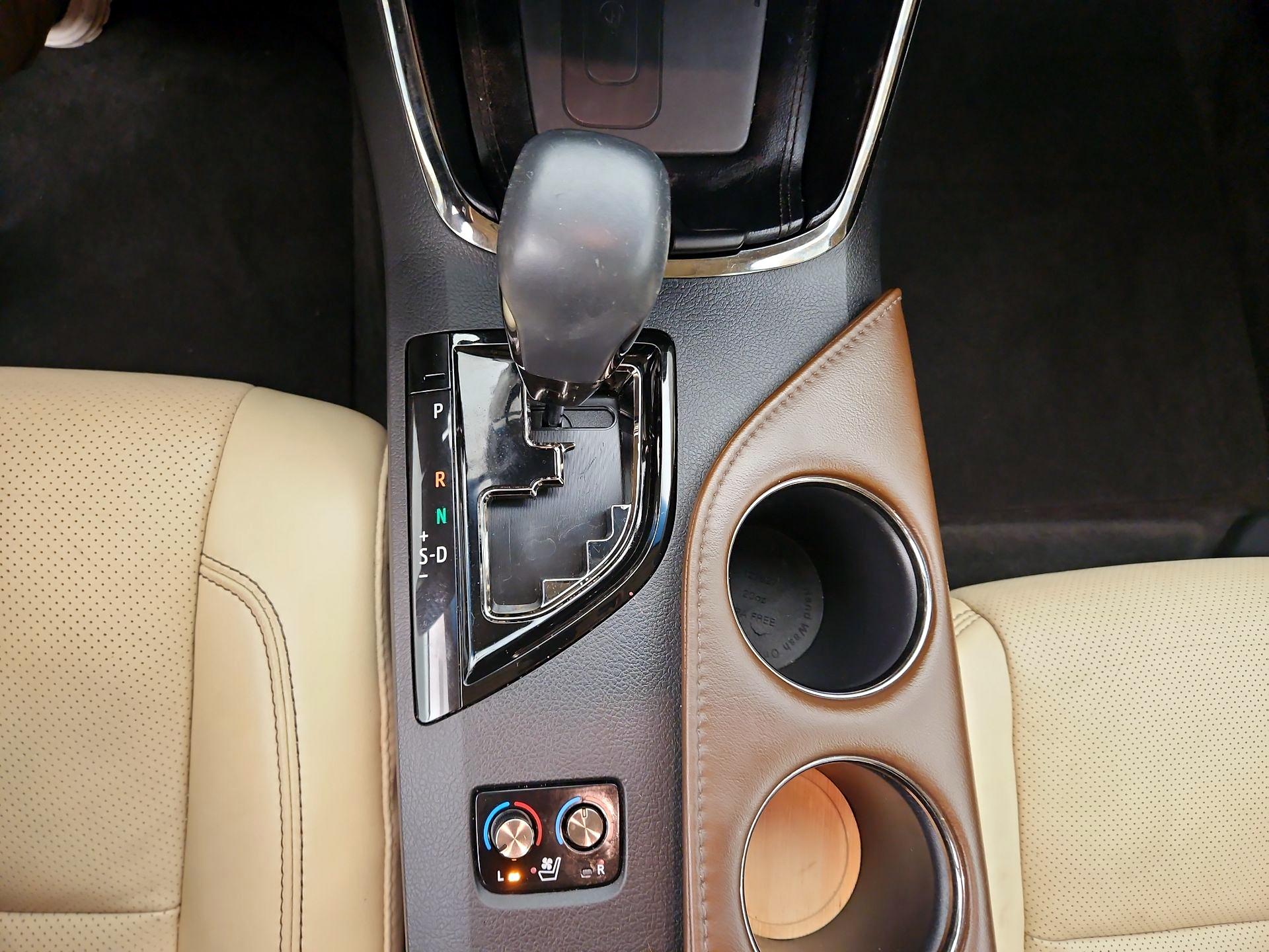 Thumbnail: 2016 Toyota Avalon - 18