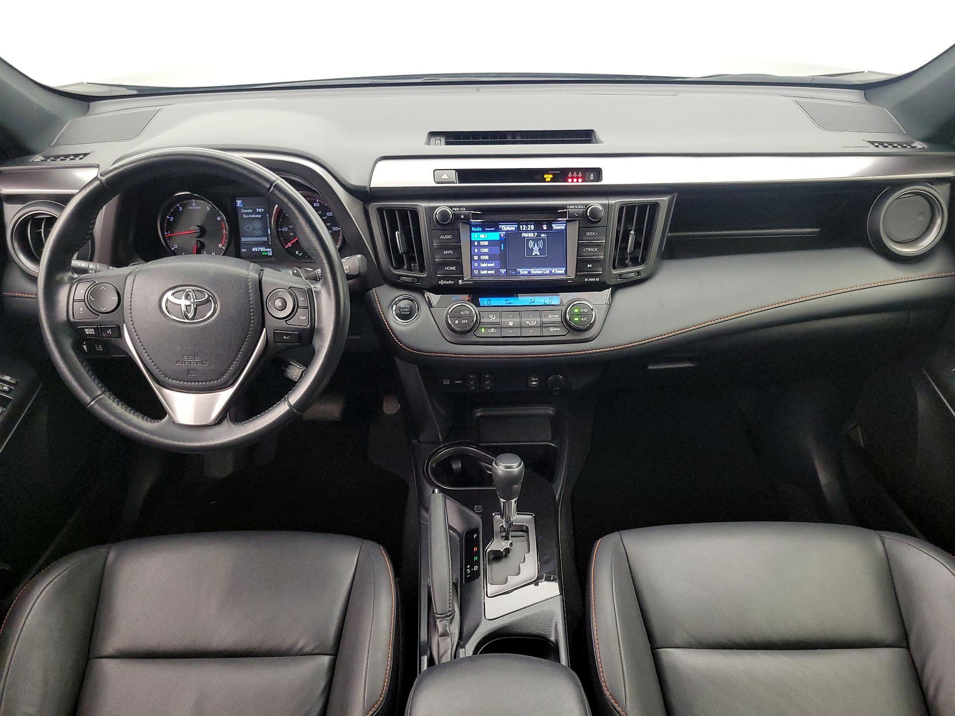 Thumbnail: 2018 Toyota RAV4 - 9
