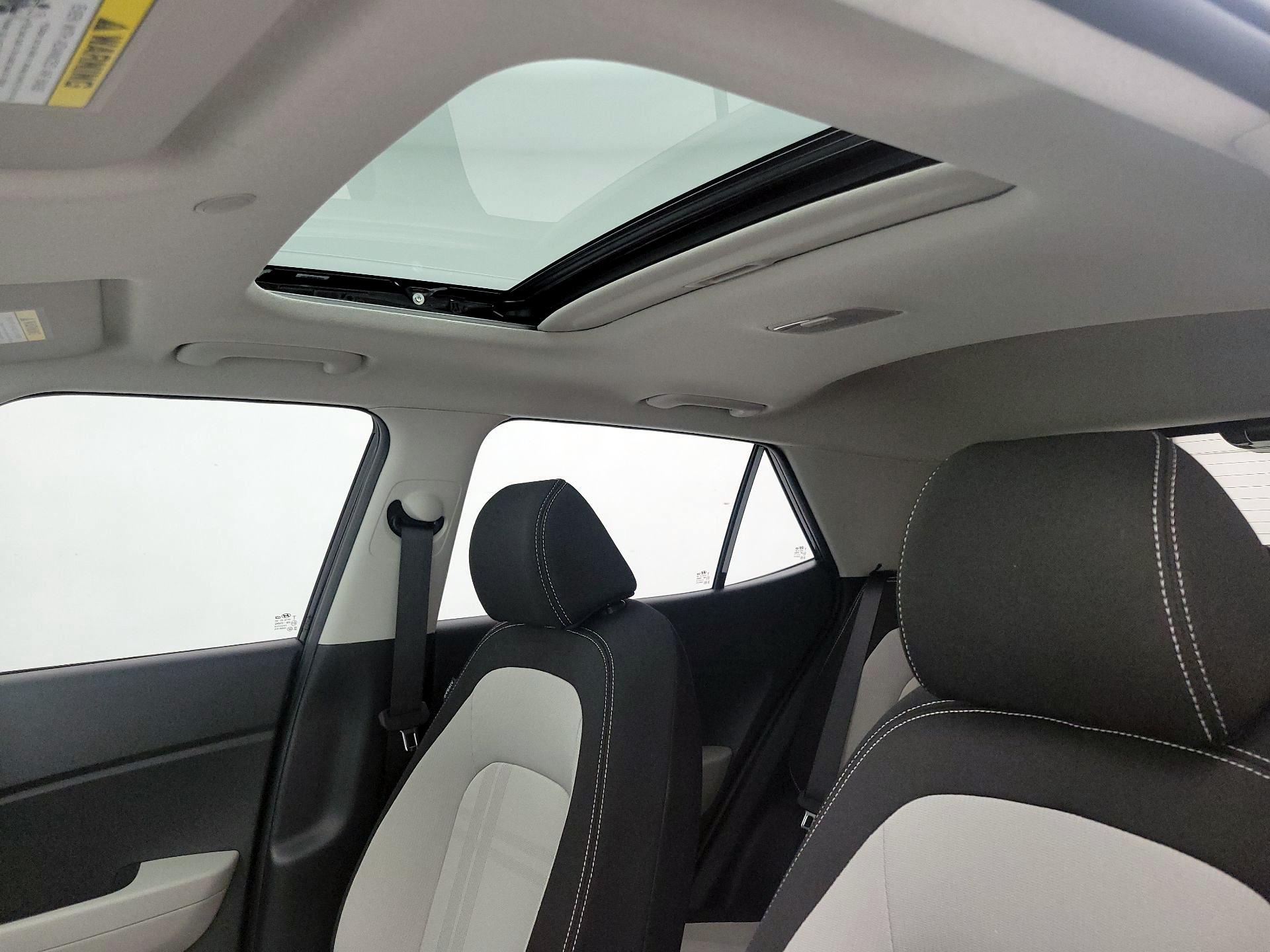 Thumbnail: 2023 Hyundai Venue - 19