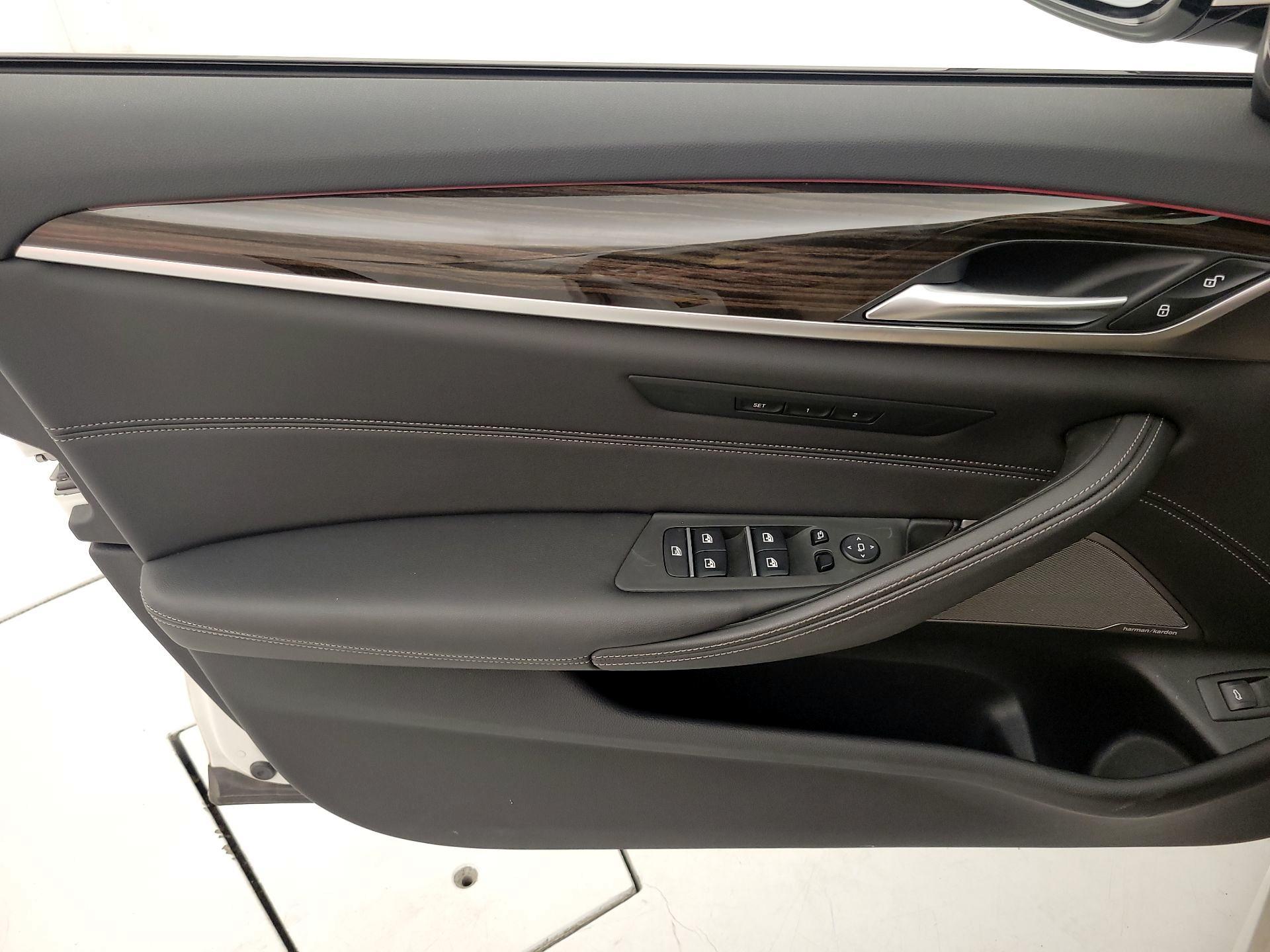 Thumbnail: 2021 BMW 5 Series - 12