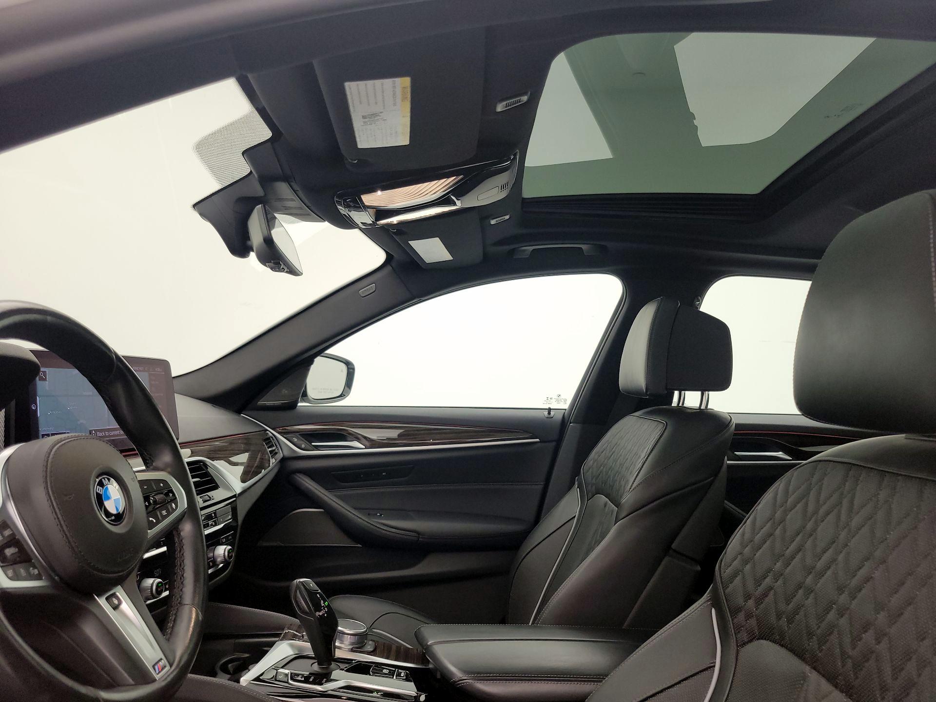 Thumbnail: 2021 BMW 5 Series - 20