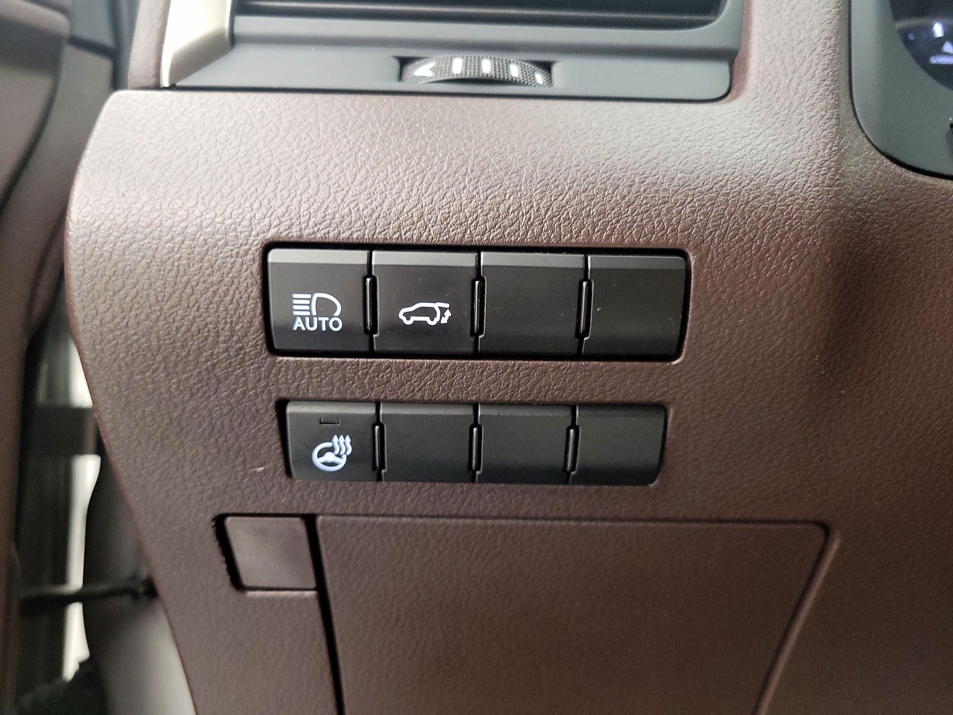 Thumbnail: 2017 Lexus RX - 13