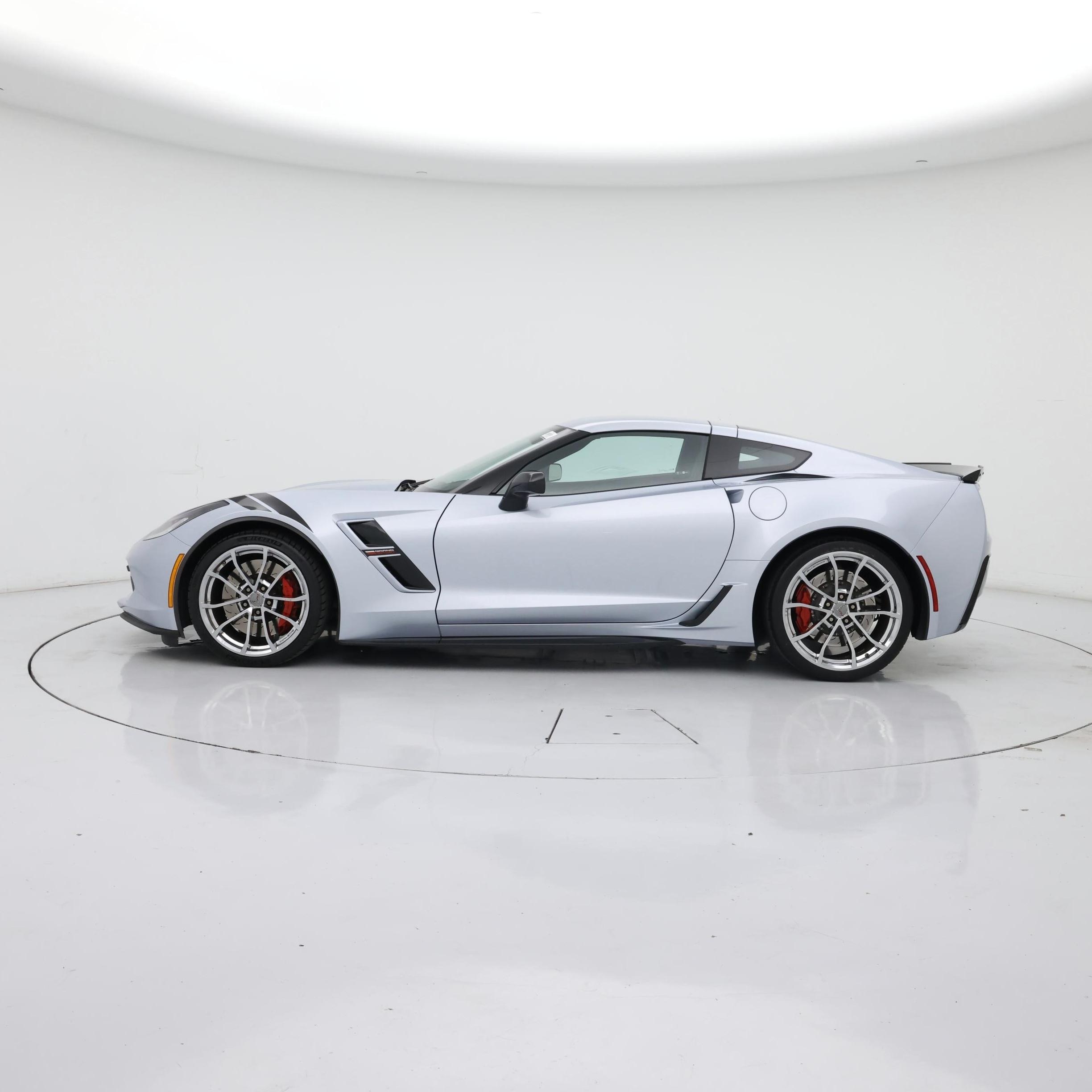 Thumbnail: 2017 Chevrolet Corvette - 3