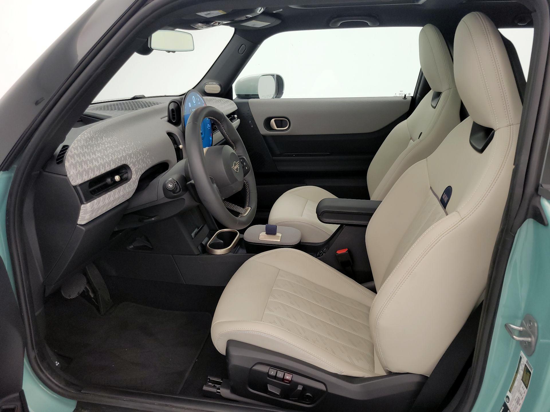 Thumbnail: 2025 MINI Cooper Hardtop - 11