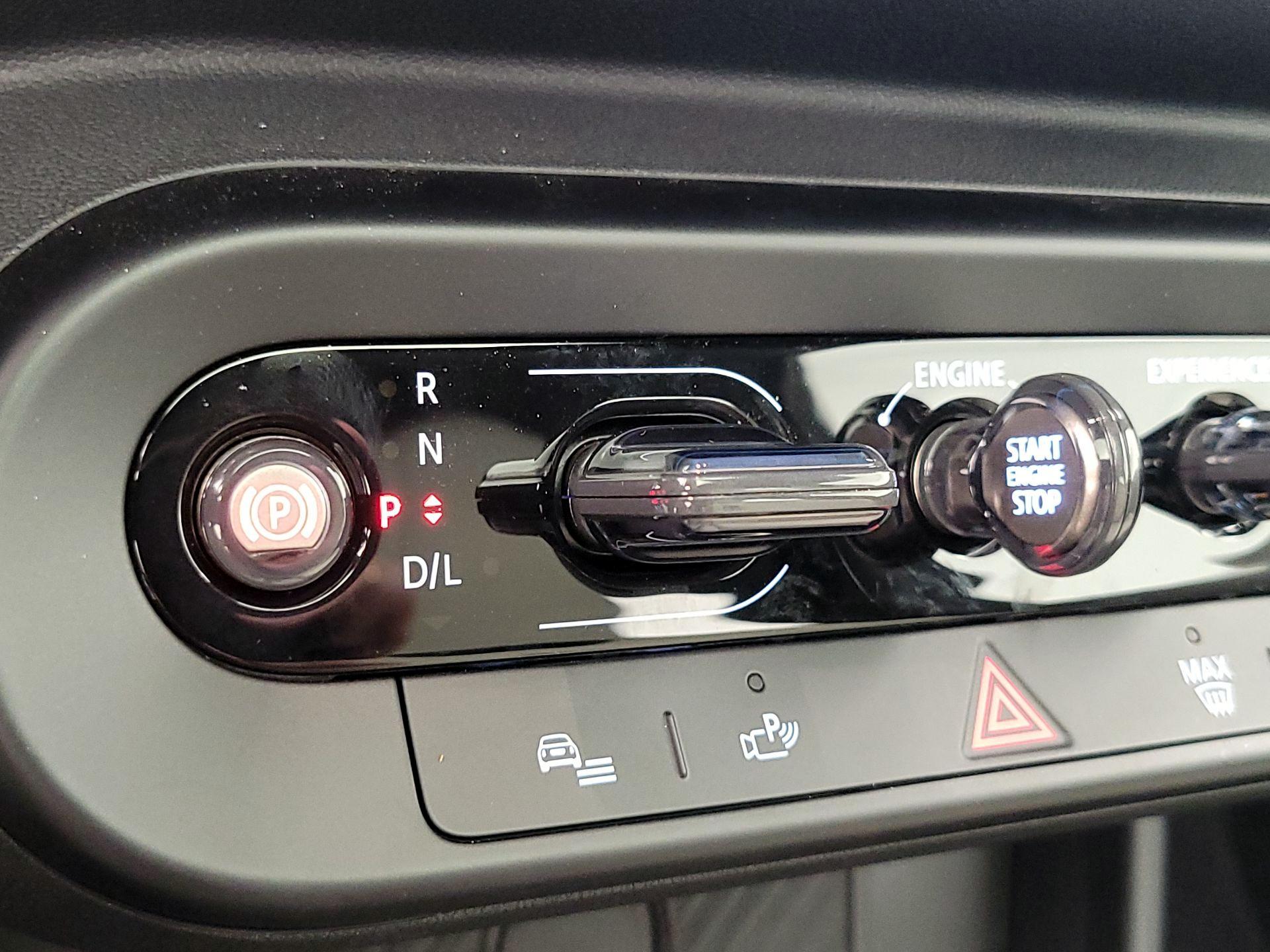 Thumbnail: 2025 MINI Cooper Hardtop - 16