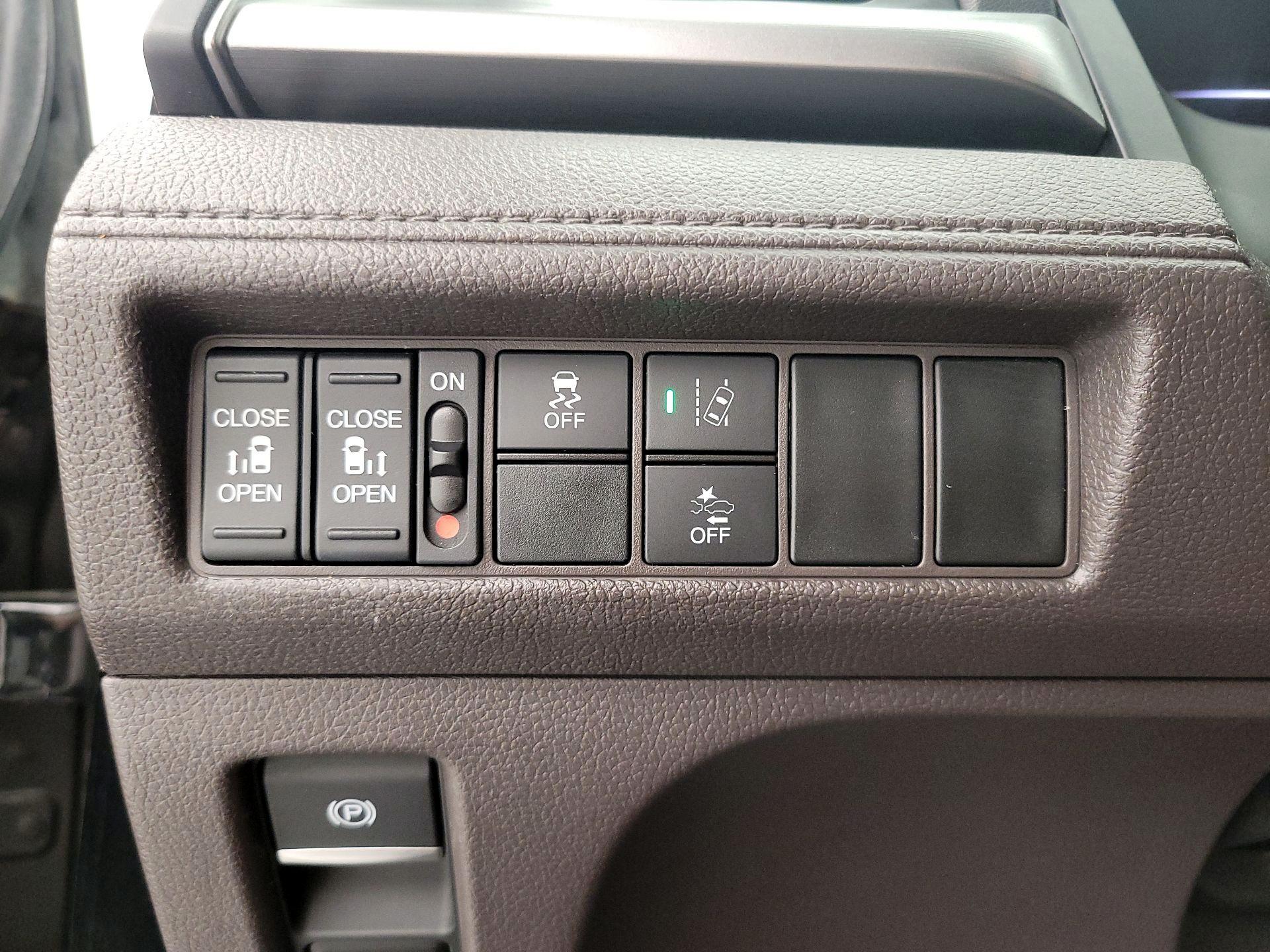 Thumbnail: 2019 Honda Odyssey - 13