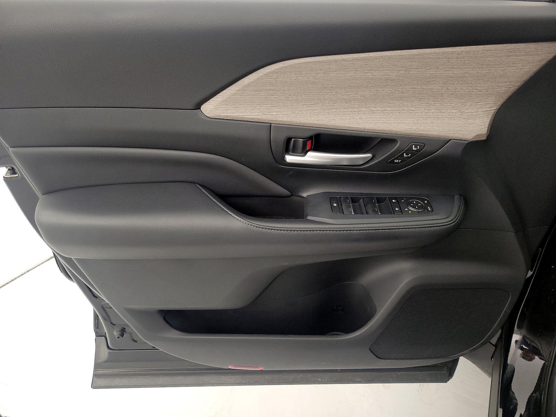 Thumbnail: 2024 Toyota Grand Highlander - 12