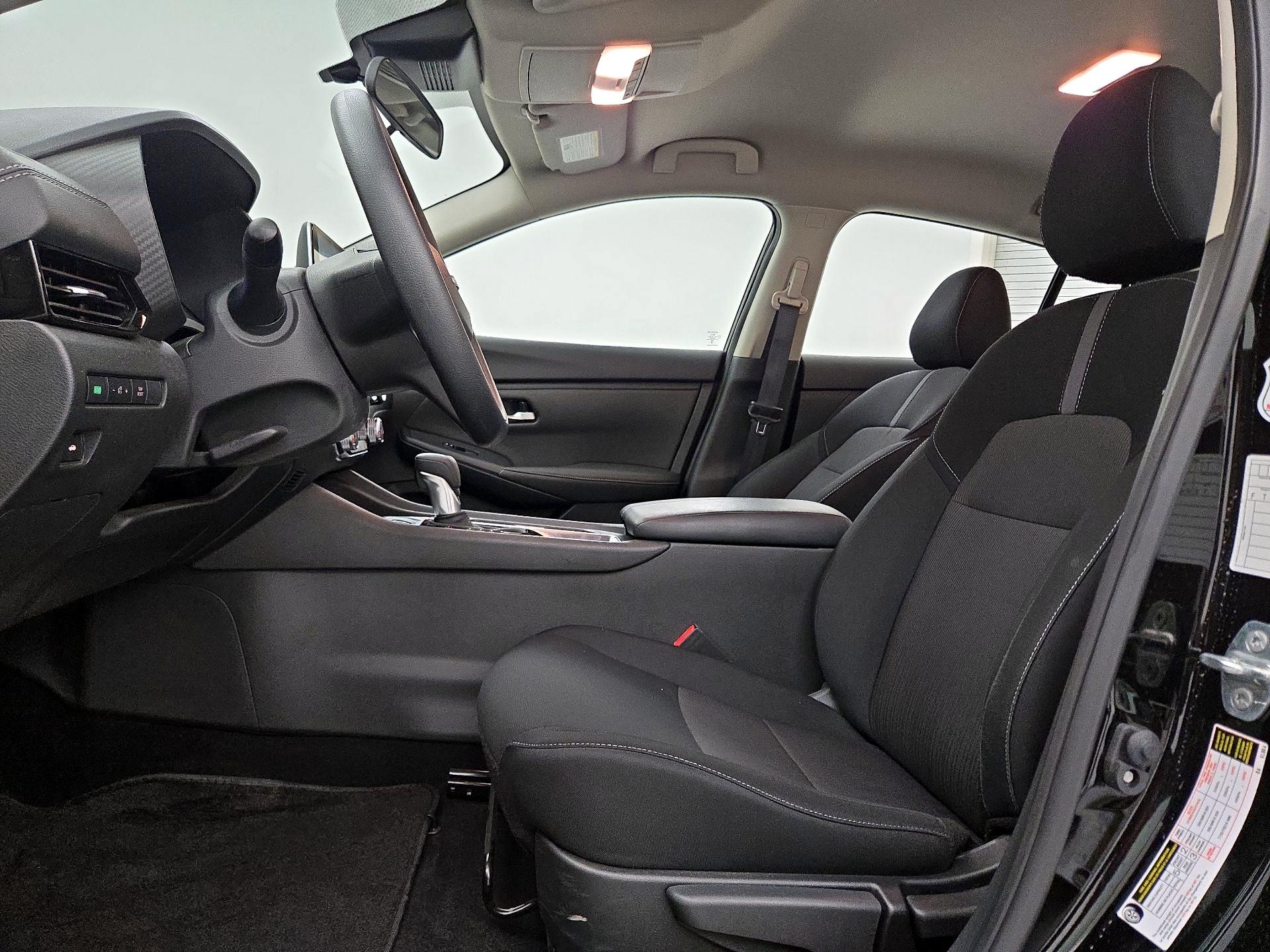 Thumbnail: 2025 Nissan Sentra - 11